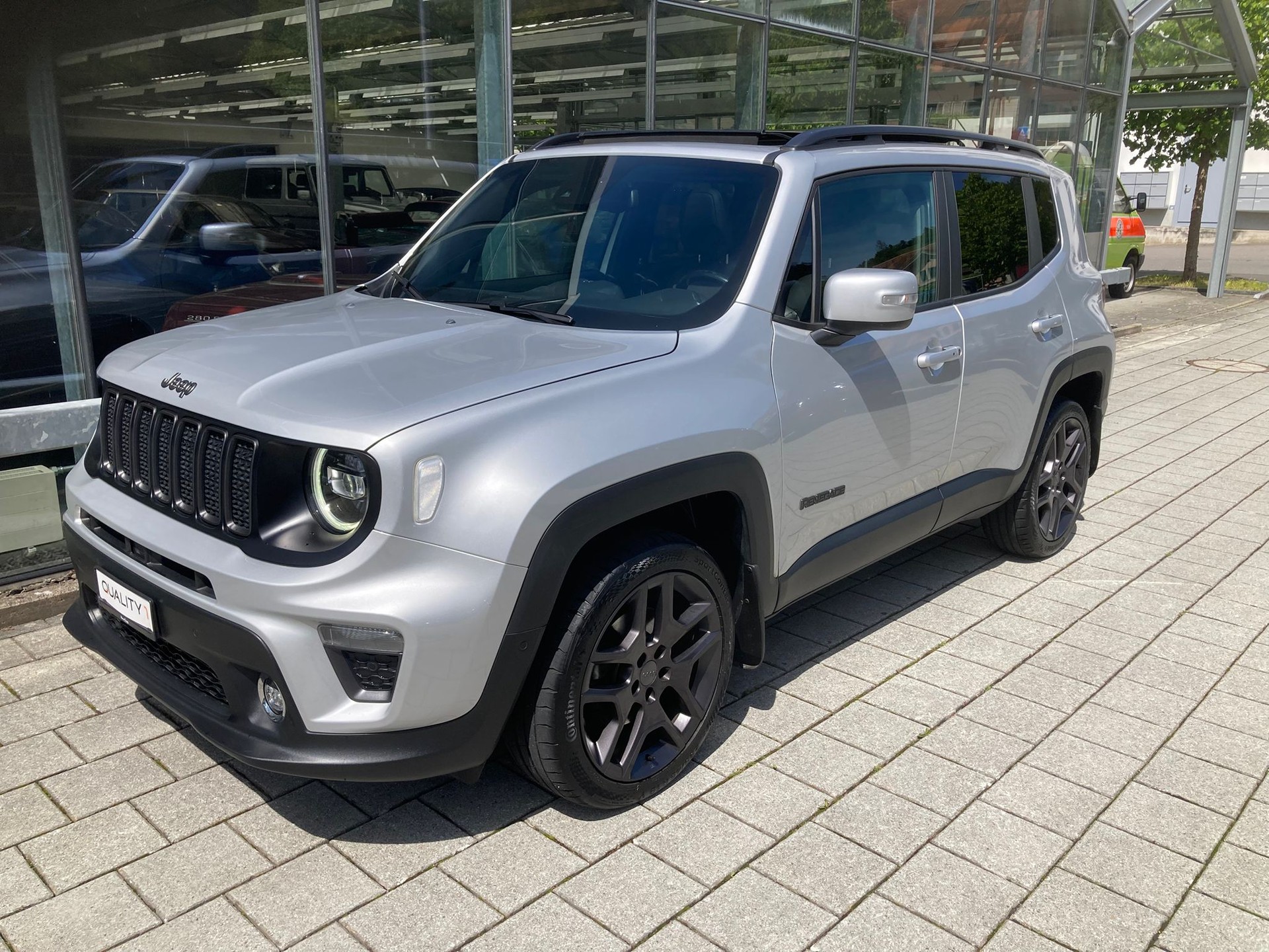 JEEP Renegade 1.3 Turbo S AWD-showroom-element-1