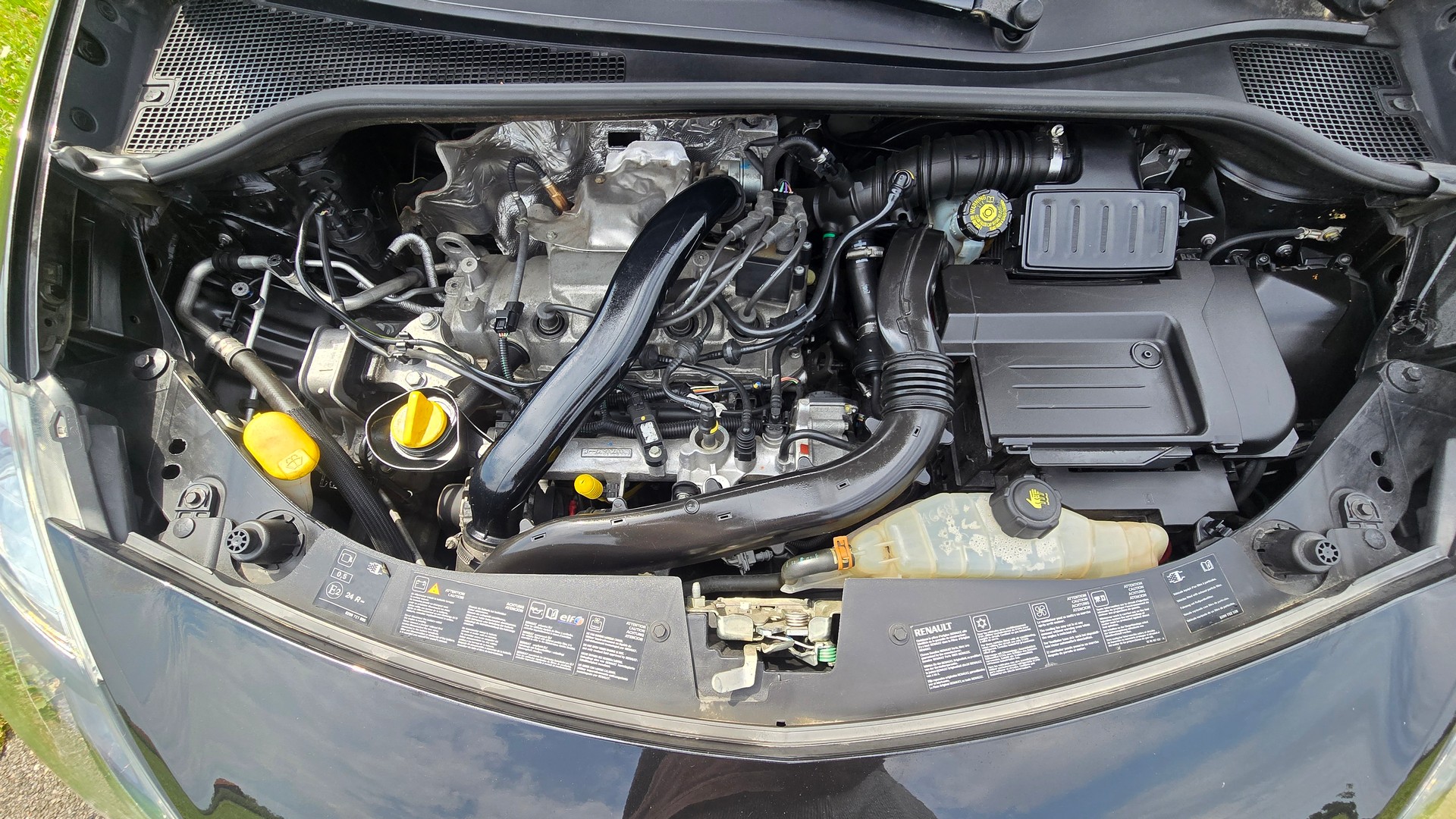 RENAULT Clio Grandtour 1.2 16V Turbo 20th Edition-image-27