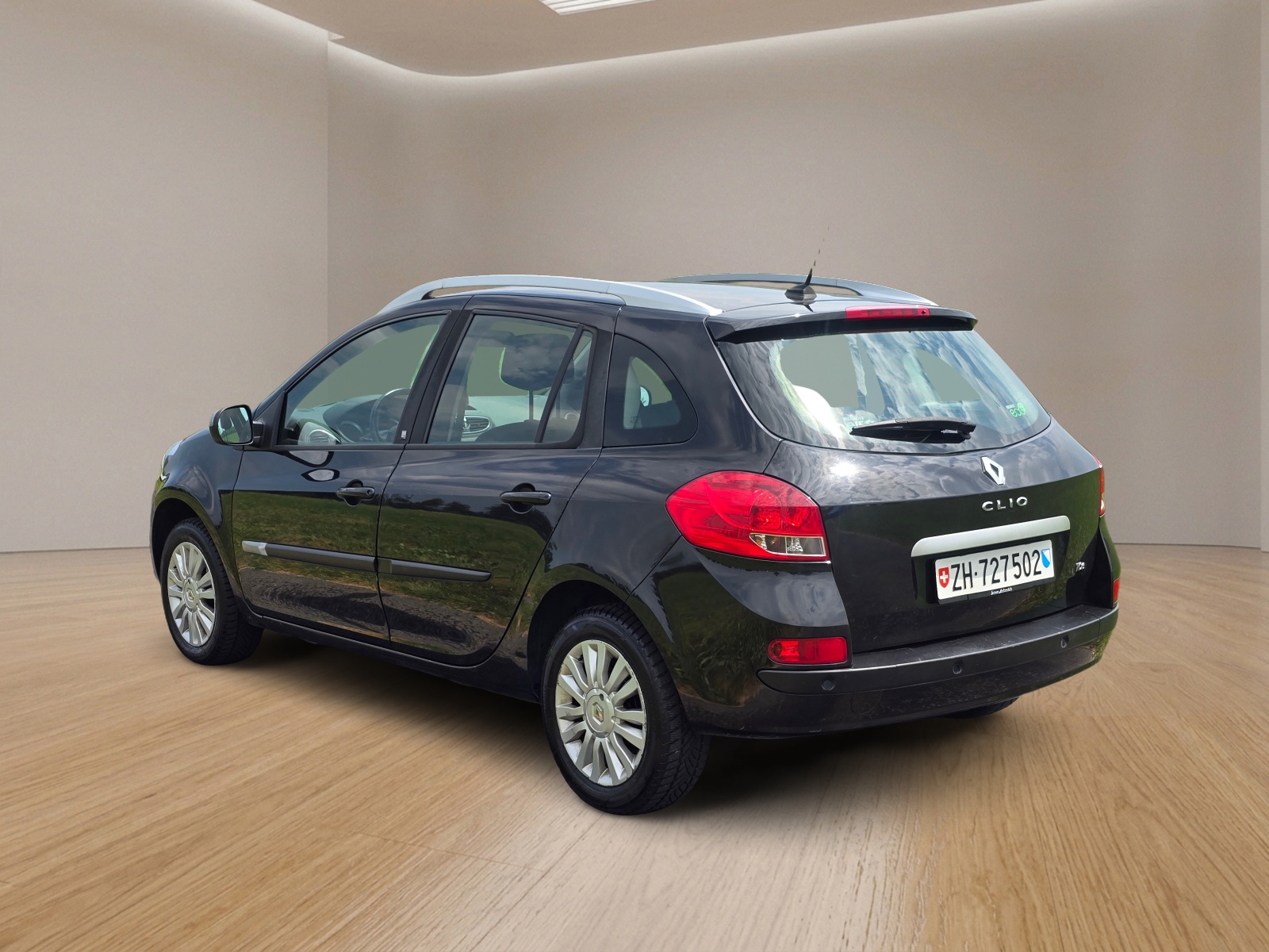 RENAULT Clio Grandtour 1.2 16V Turbo 20th Edition-showroom-element-3