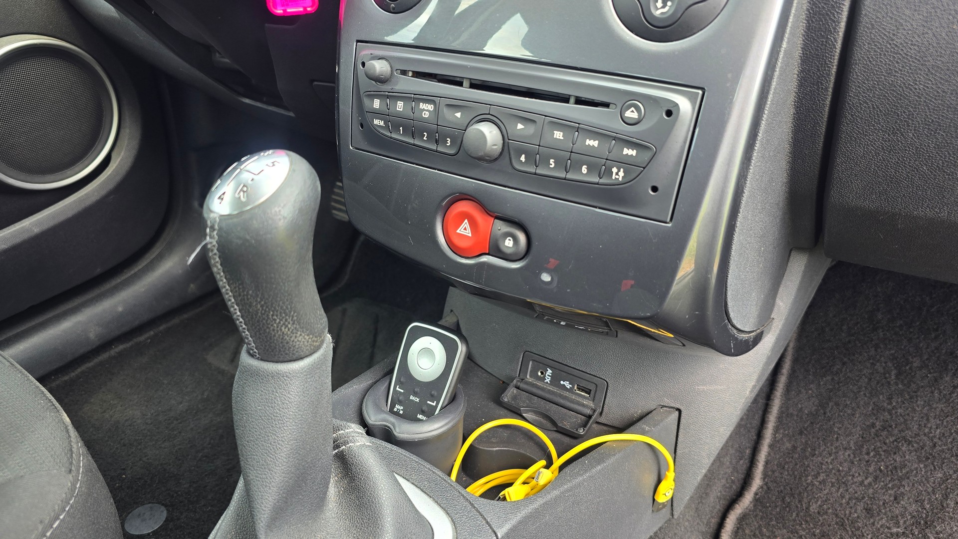 RENAULT Clio Grandtour 1.2 16V Turbo 20th Edition-image-18
