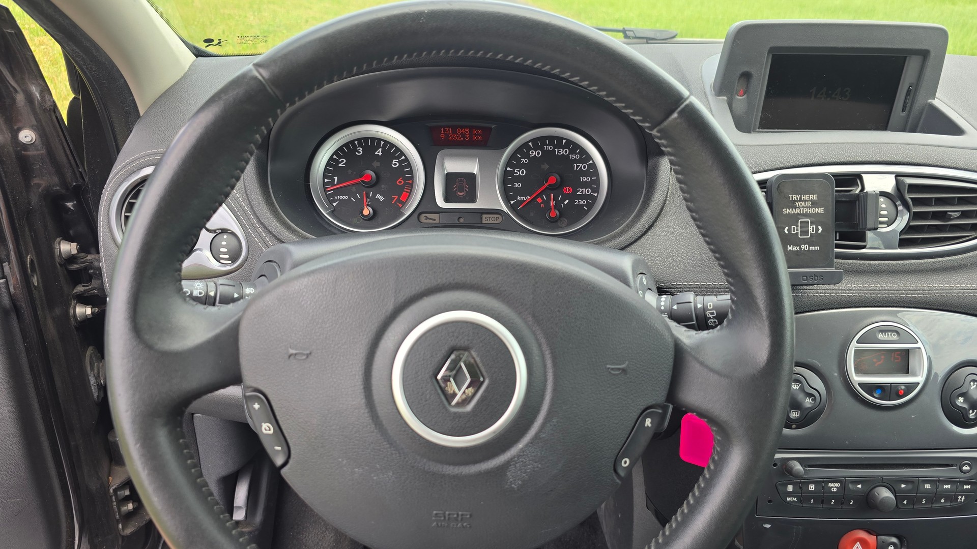 RENAULT Clio Grandtour 1.2 16V Turbo 20th Edition-image-21