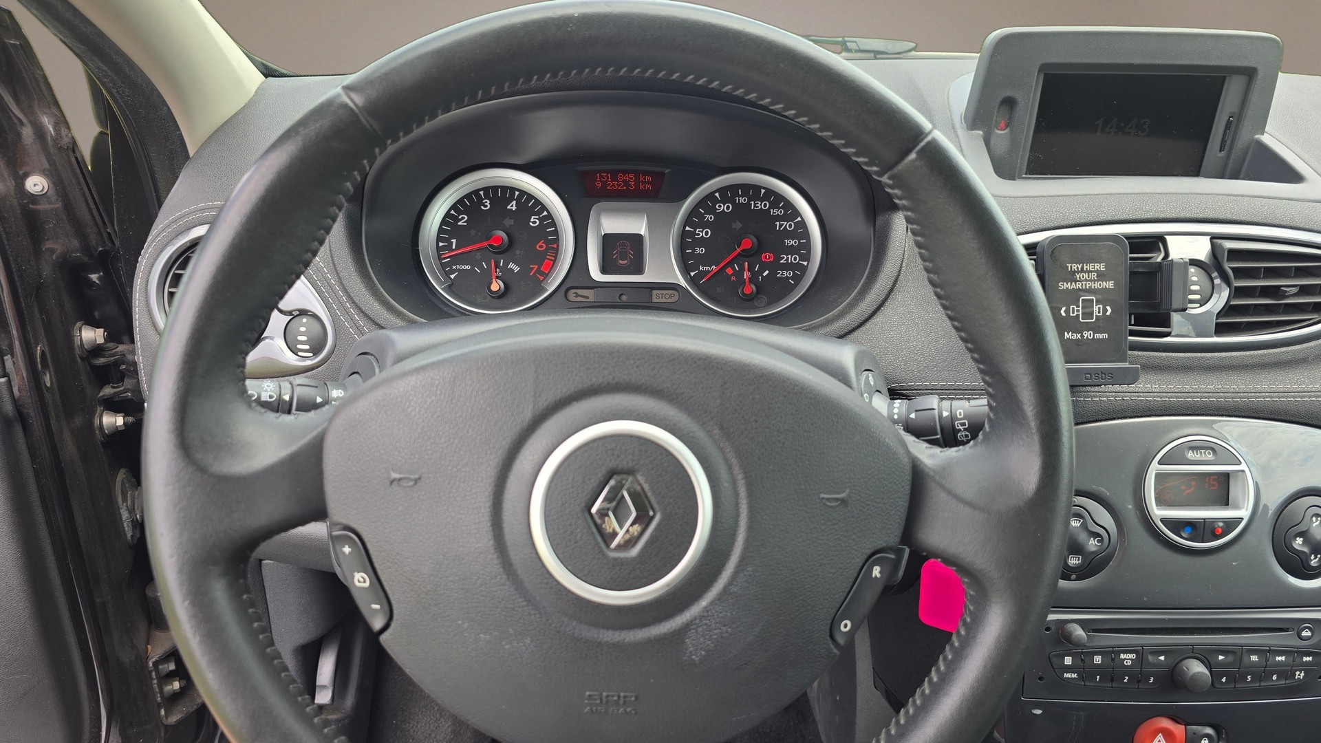 RENAULT Clio Grandtour 1.2 16V Turbo 20th Edition-image-21