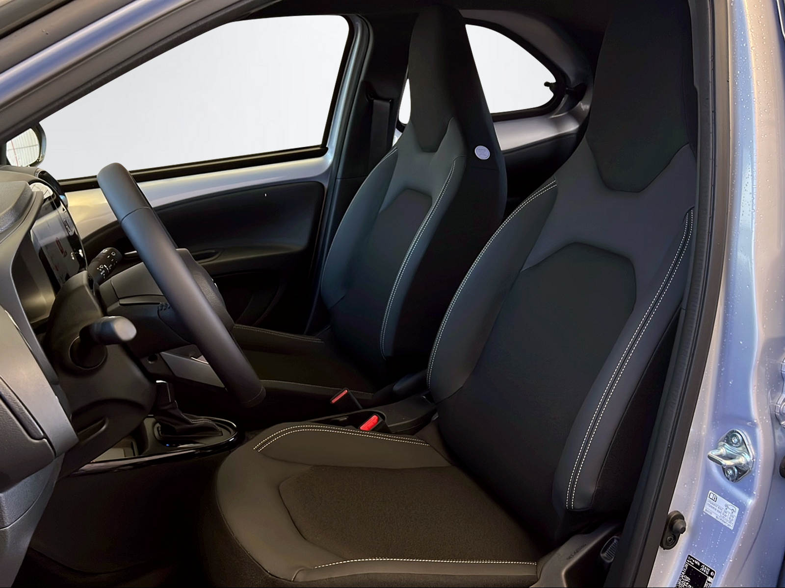 TOYOTA Aygo X 1.5 VVT-i HSD Style-image-14