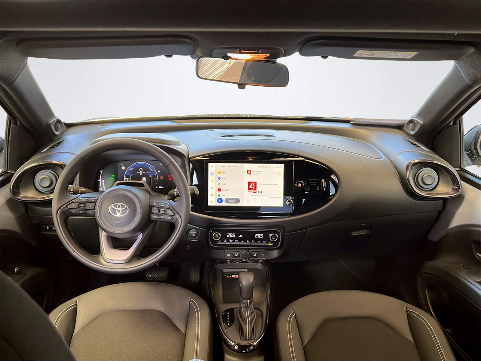 TOYOTA Aygo X 1.5 VVT-i HSD Style-image-11
