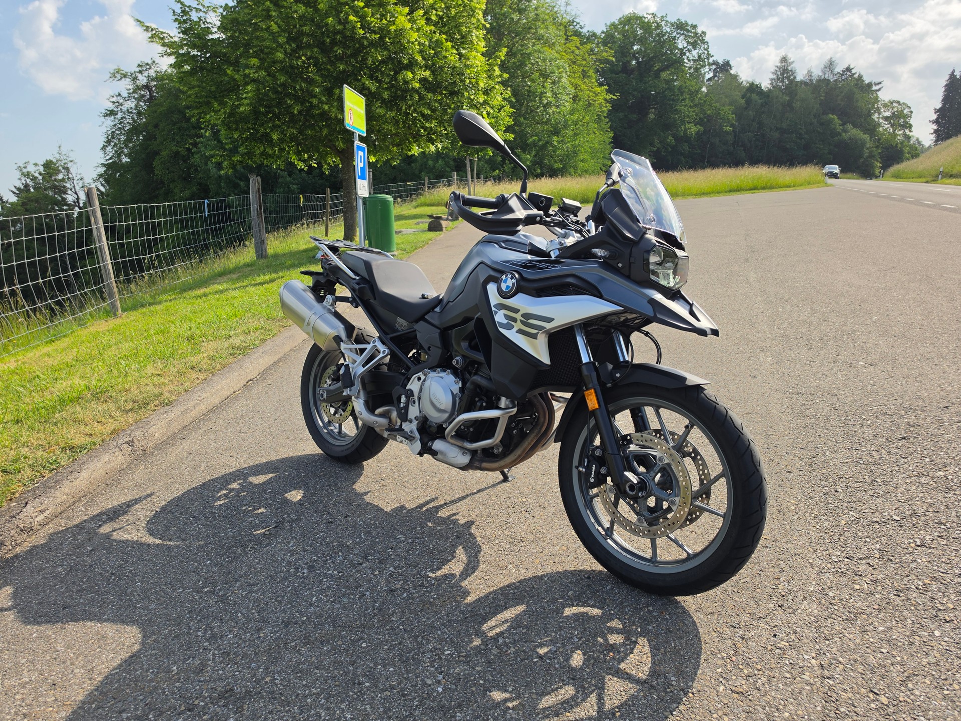 BMW F 750GS-image-2