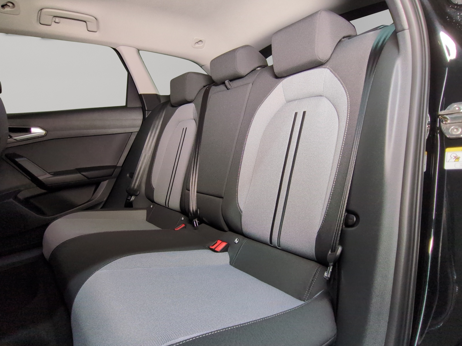 SEAT Leon 1.5 eTSI mHEV DSG Style-image-8