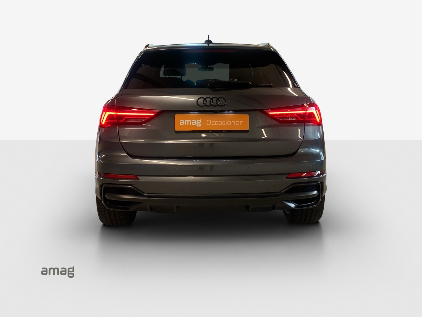 AUDI Q3 35 TFSI S line Attraction S-tronic-showroom-element-3