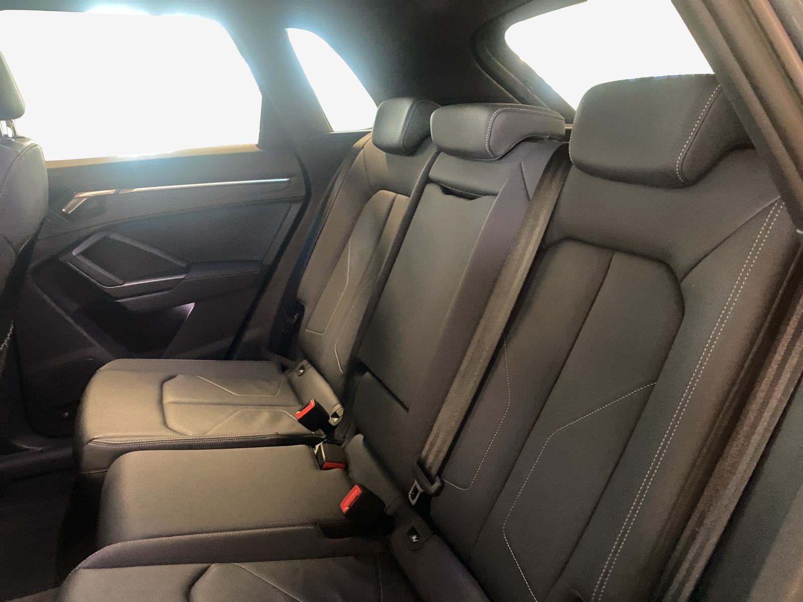 AUDI Q3 35 TFSI S line Attraction S-tronic-image-11
