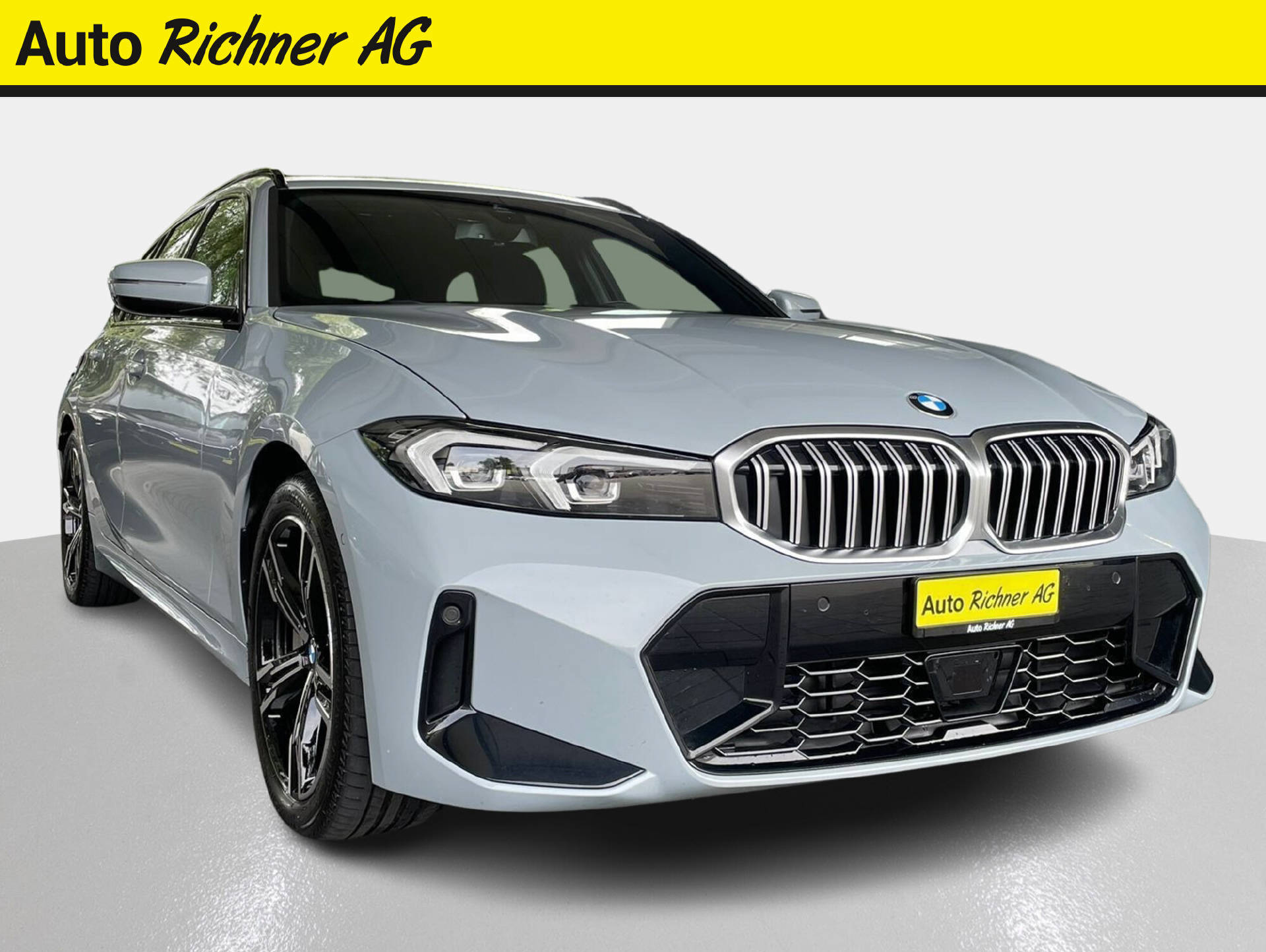 BMW 330i xDrive SAG Touring-image-0
