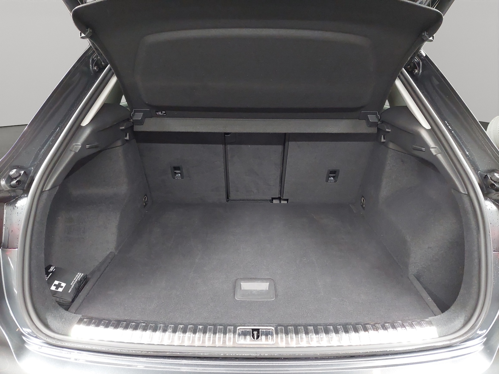 AUDI Q3 35 TDI S line quattro S-tronic-image-10