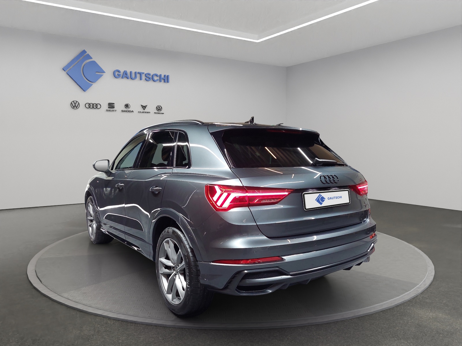 AUDI Q3 35 TDI S line quattro S-tronic-image-2
