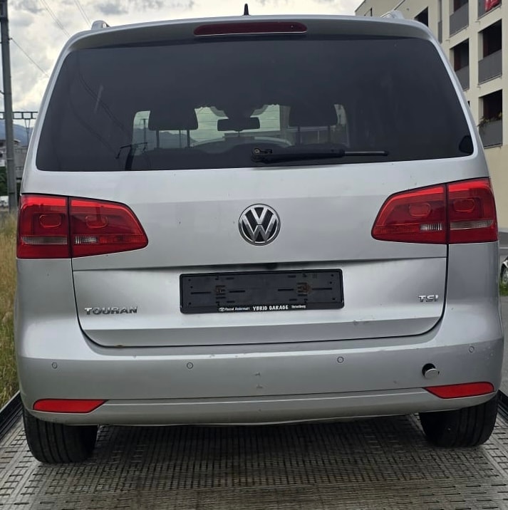 VW Touran 1.4 TSI Highline DSG-image-1