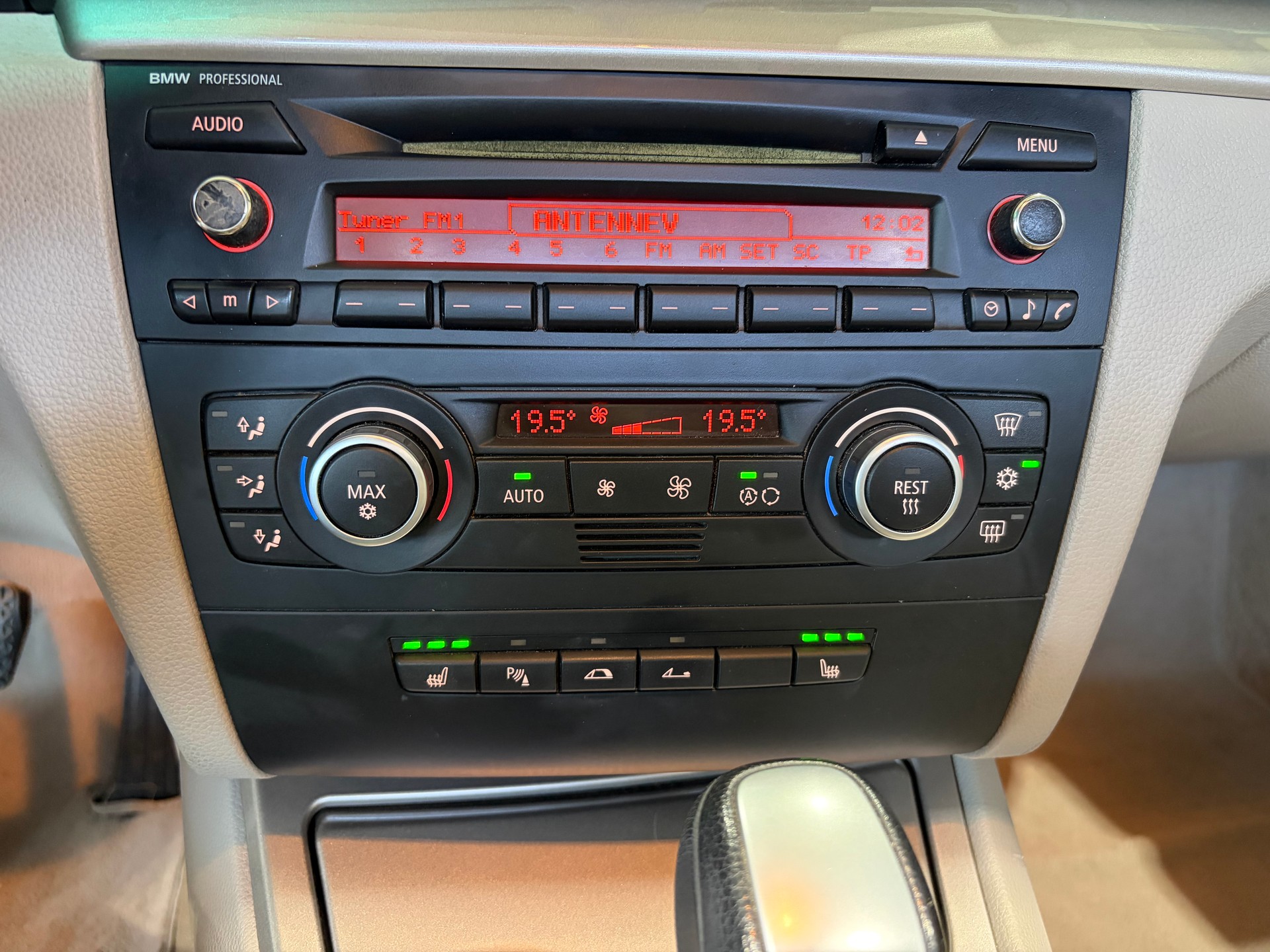 BMW 120i Steptronic**Ab Platz,Offen mit Hardtop**-image-9