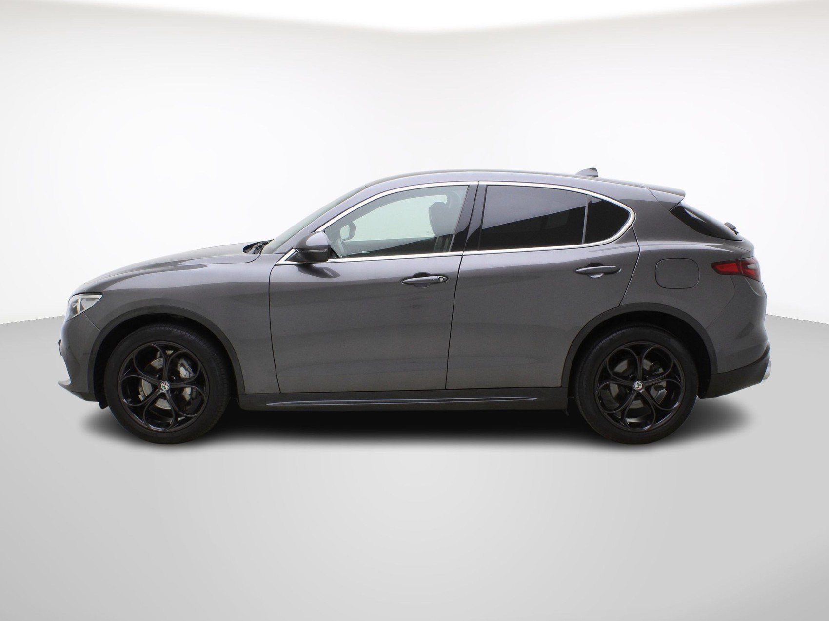 ALFA ROMEO Stelvio 2.0 Q4 Ti-image-2