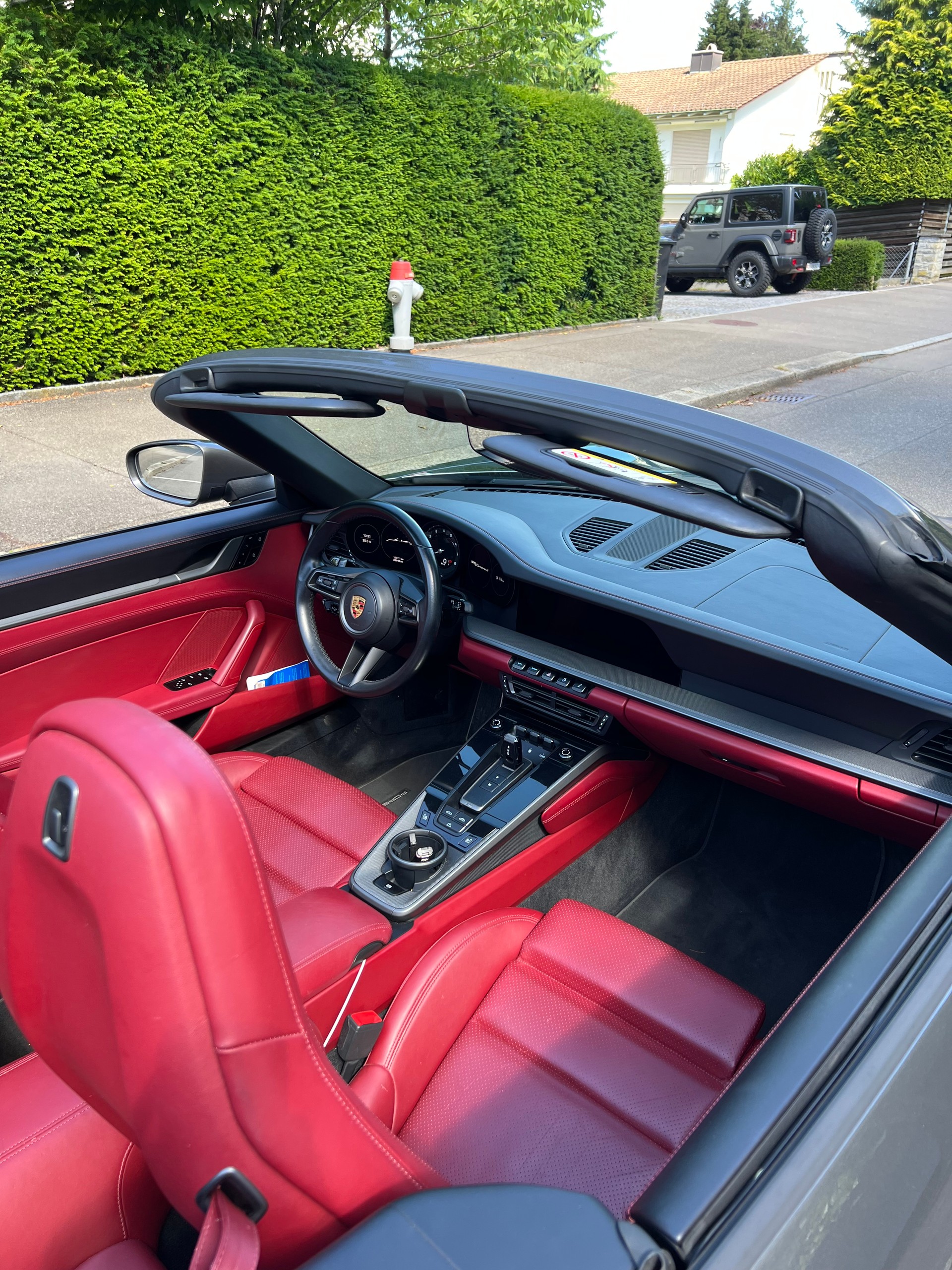 PORSCHE 3.0 Carrera 4 PDK-image-4