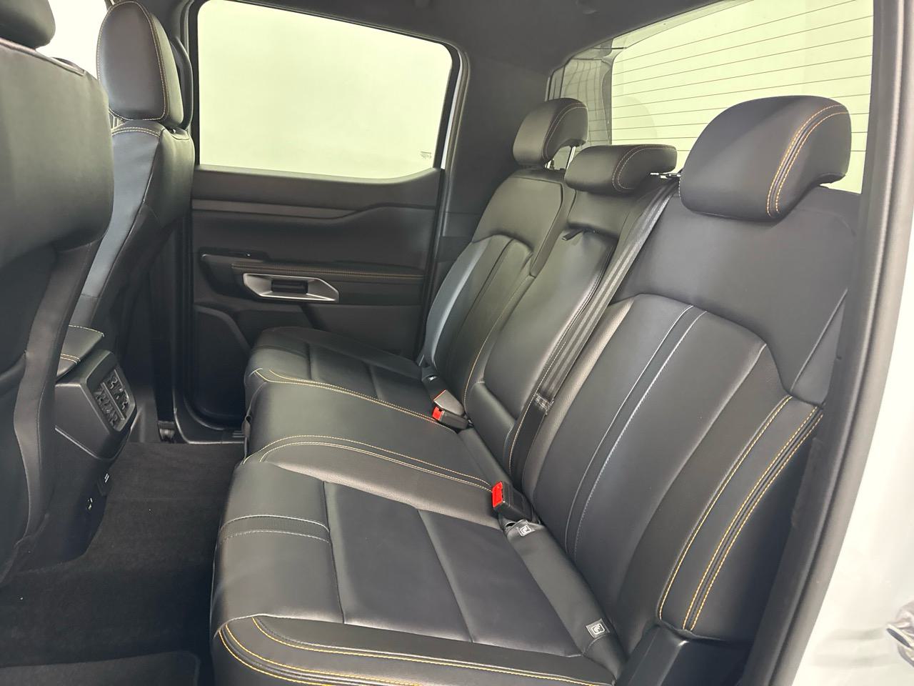 FORD Ranger Wildtrak 3.0 Eco Blue e-4WD Automat-image-10