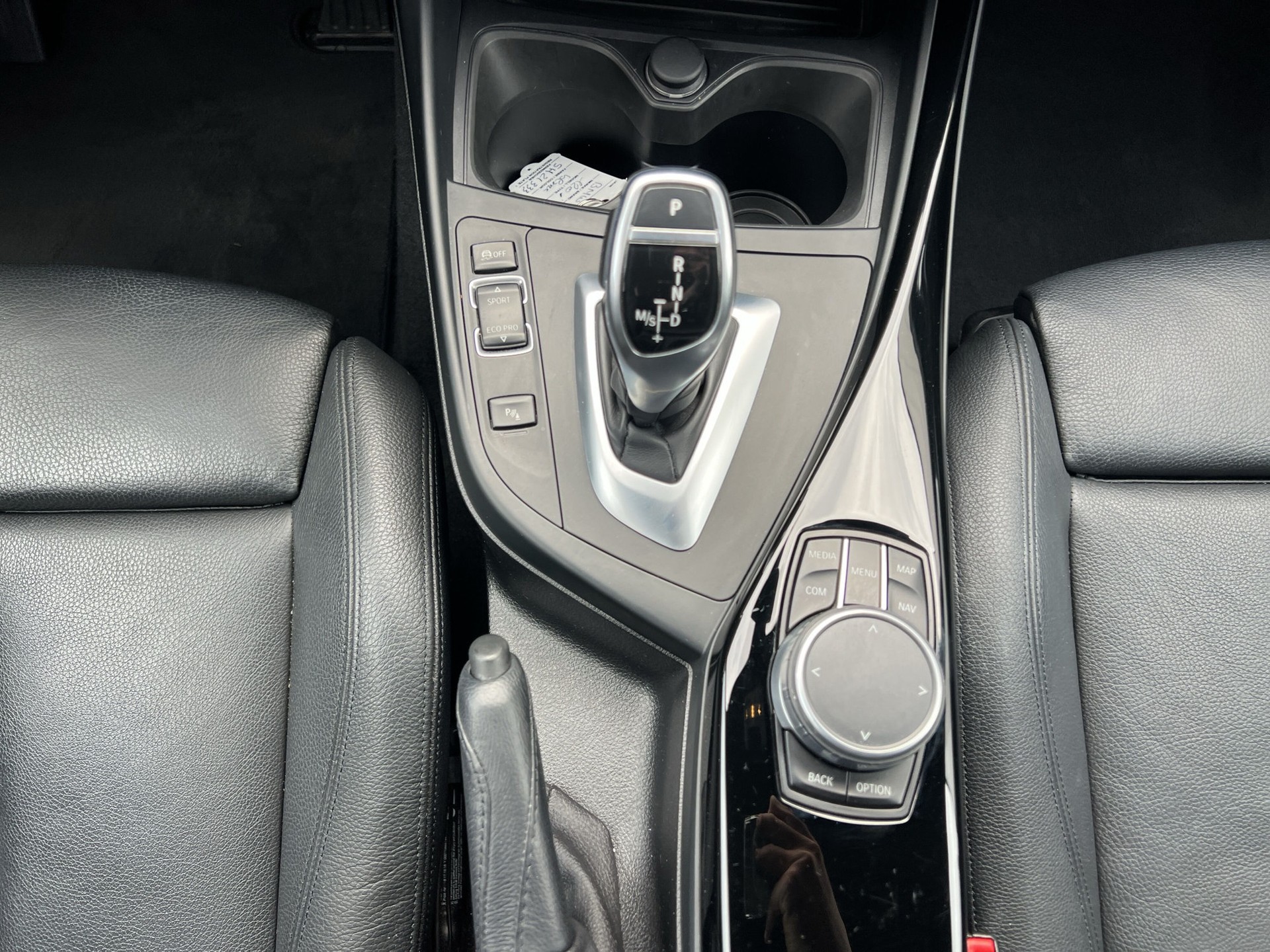 BMW 120i Sport Line Steptronic-image-12