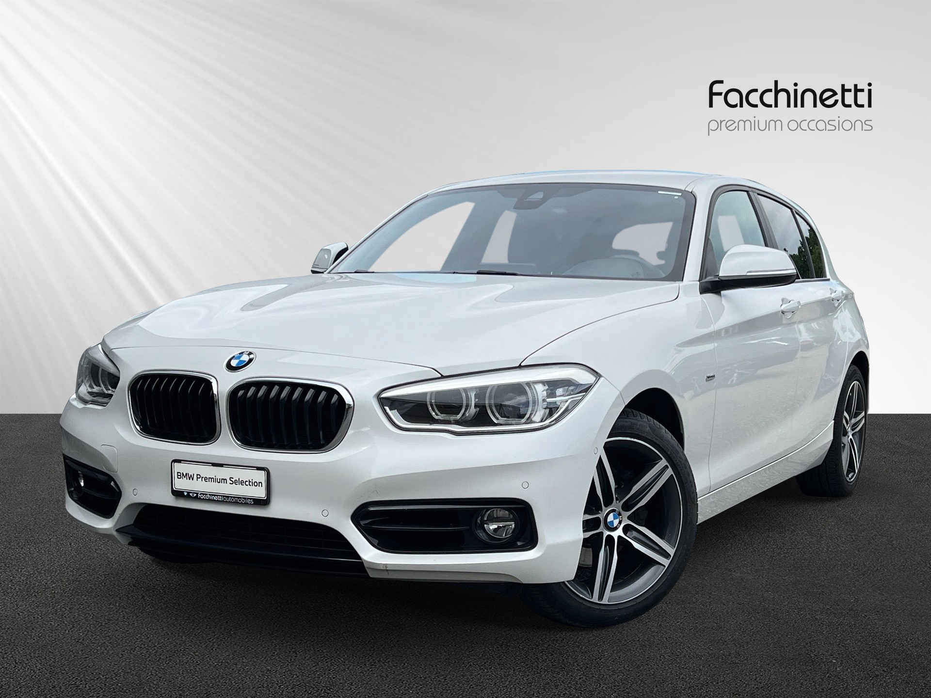 BMW 120i Sport Line Steptronic-image-0