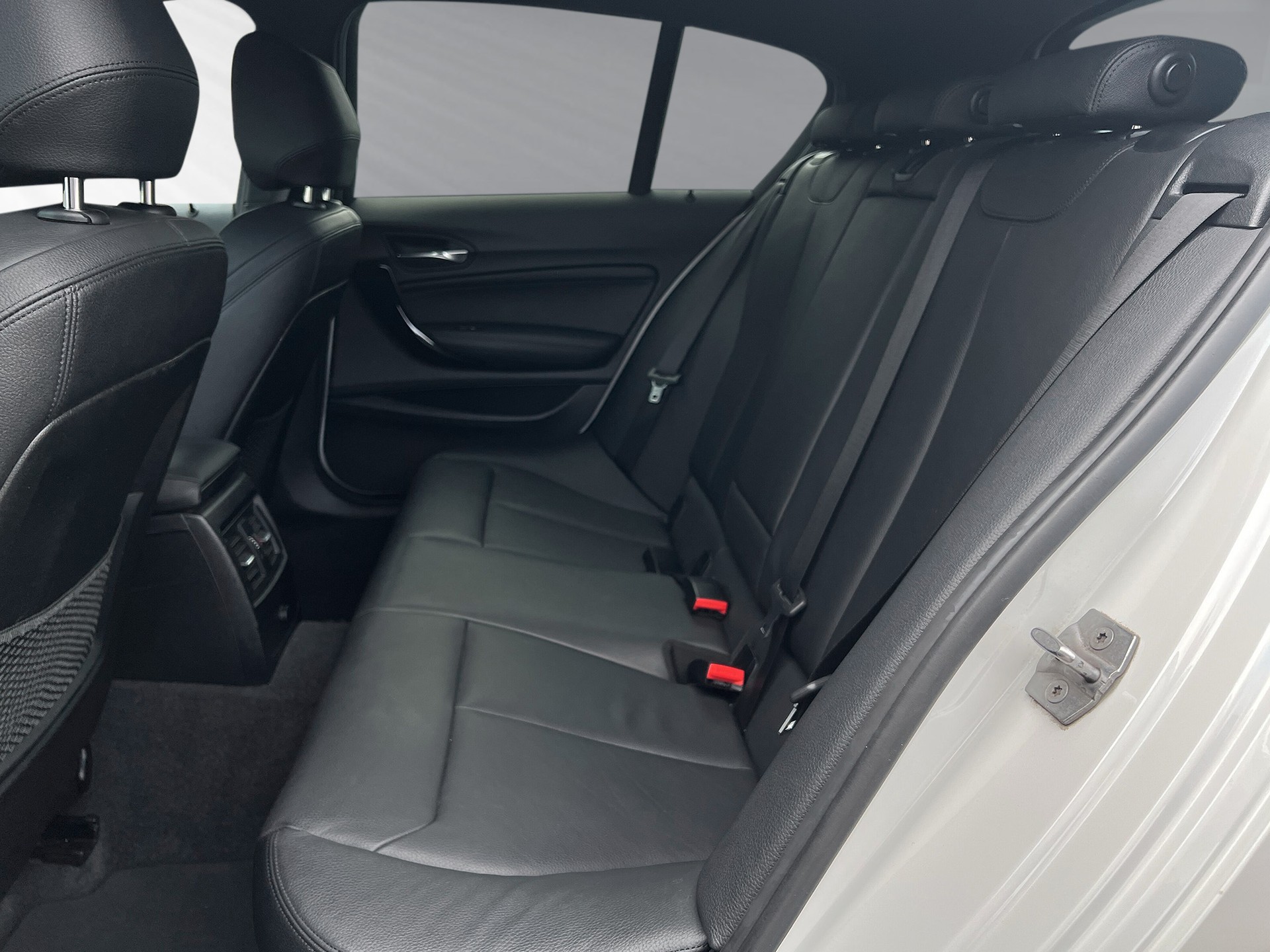 BMW 120i Sport Line Steptronic-image-6