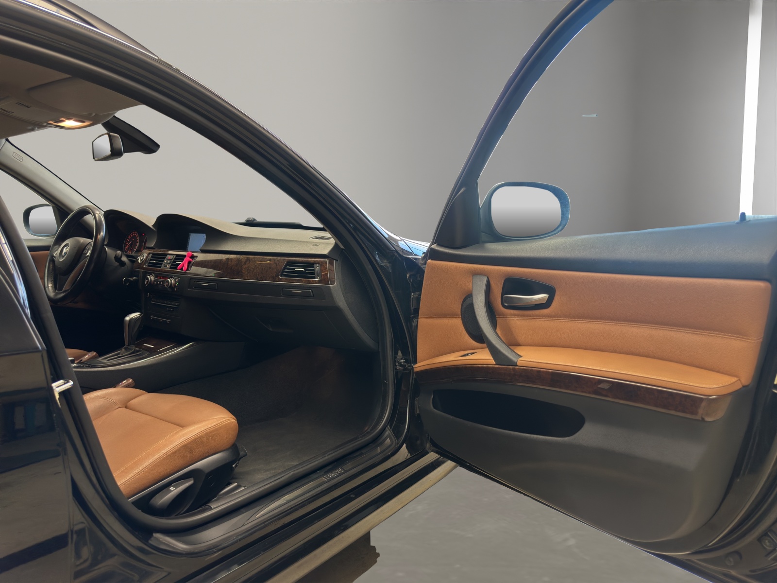 BMW 320d xDrive Touring more4you Steptronic-image-11