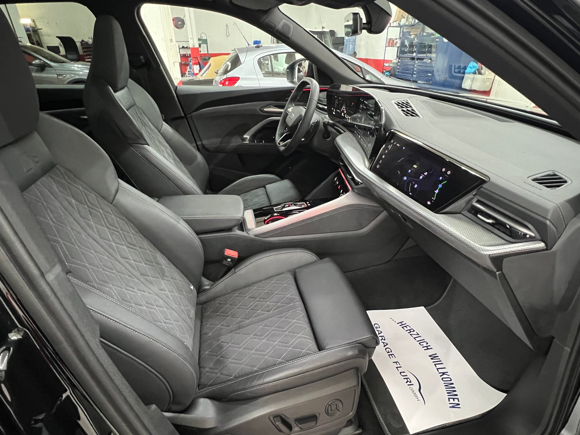 AUDI SQ5 TFSI quattro S-tronic-image-10