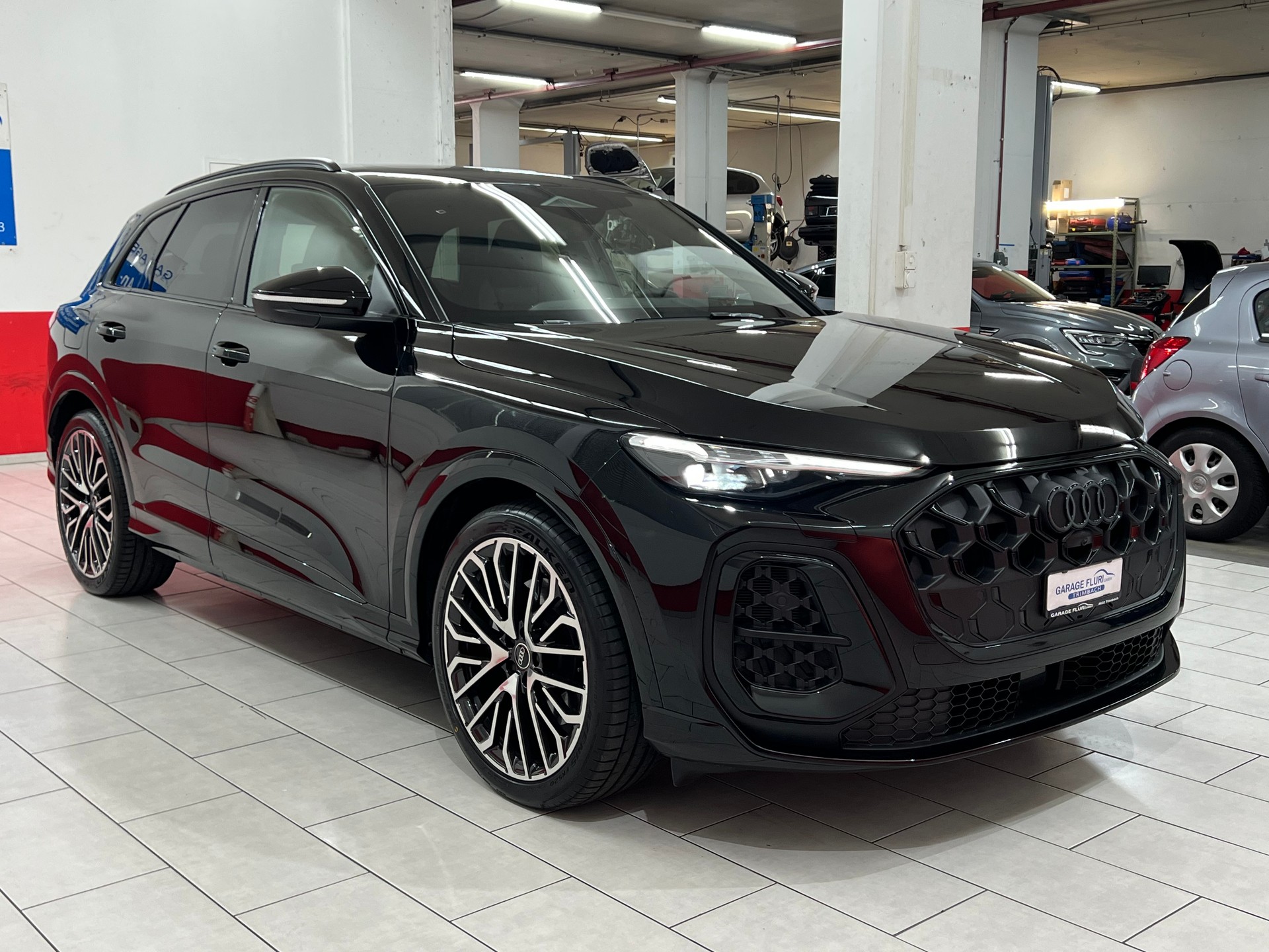 AUDI SQ5 TFSI quattro S-tronic-image-2