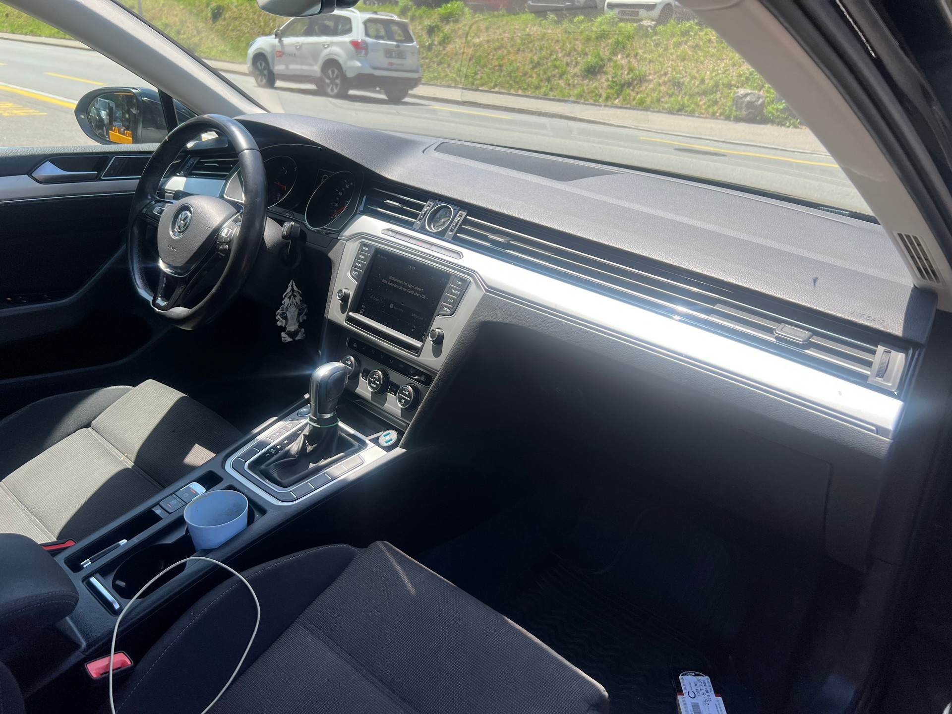 VW Passat Variant 2.0 TDI BMT Trendline DSG-image-10