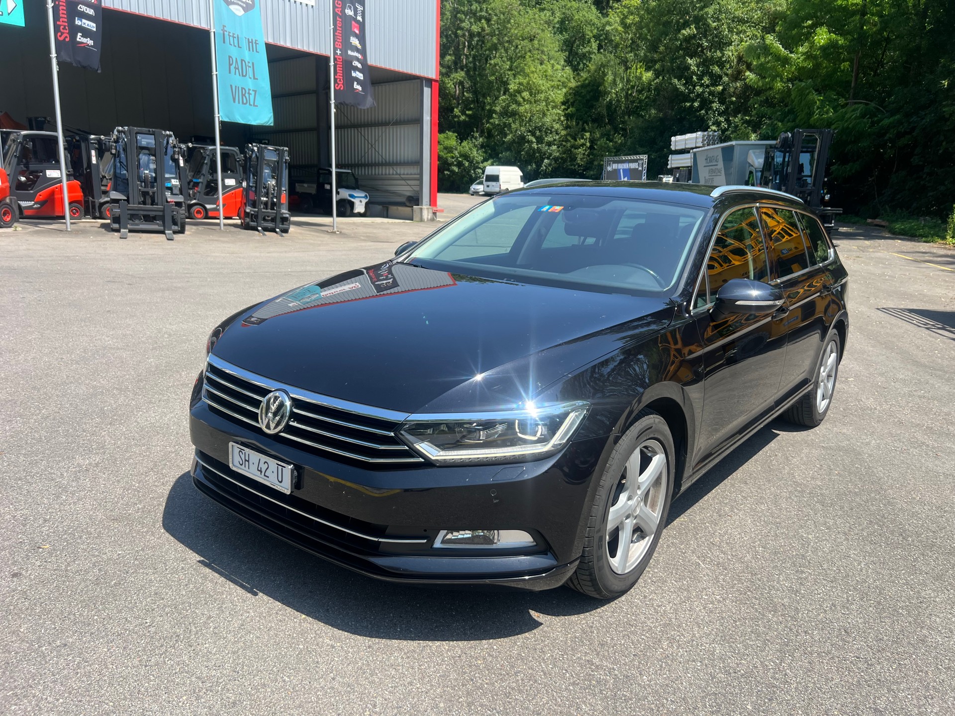 VW Passat Variant 2.0 TDI BMT Trendline DSG-image-2