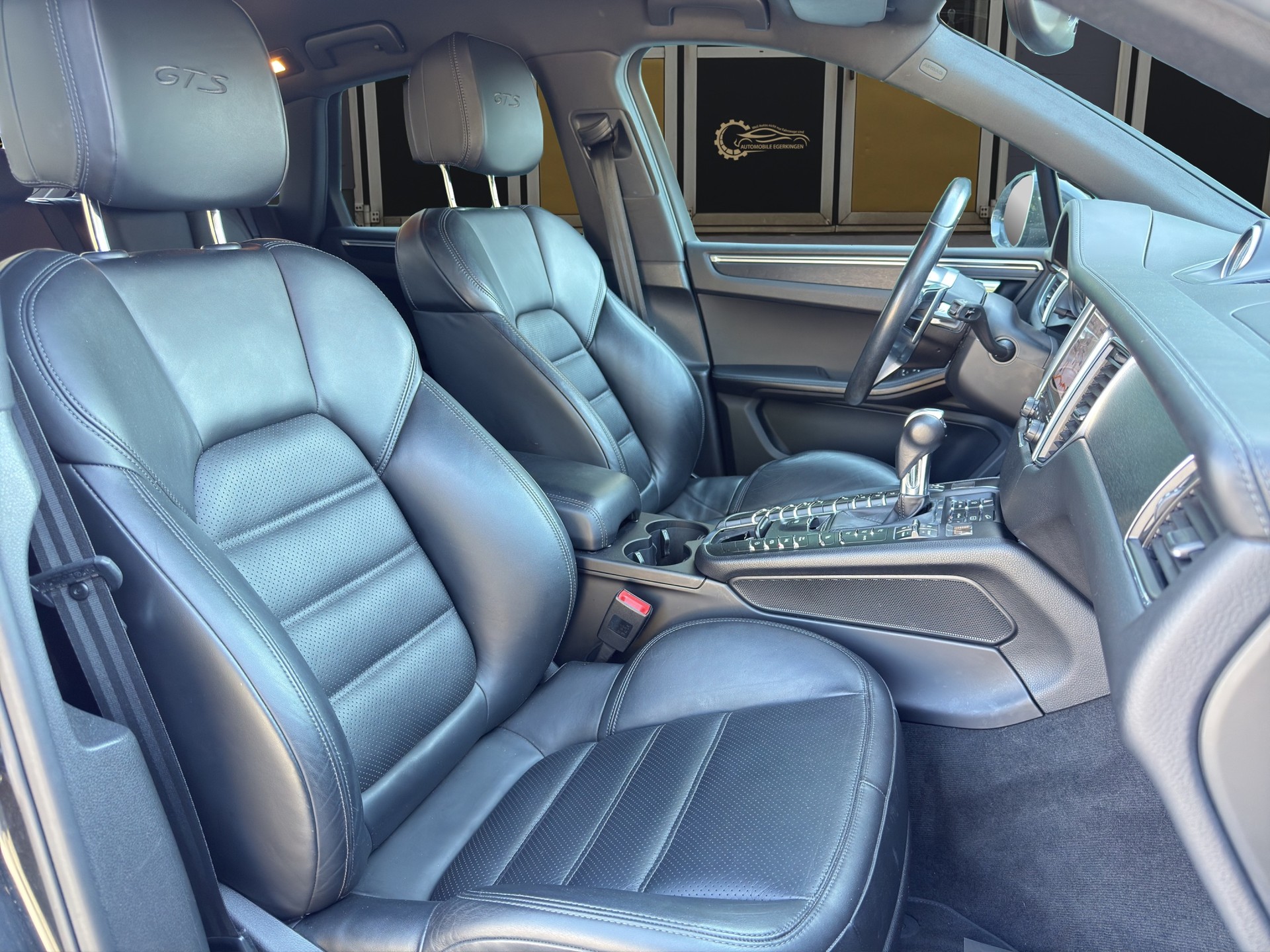 PORSCHE Macan 3.0 V6 GTS-image-9