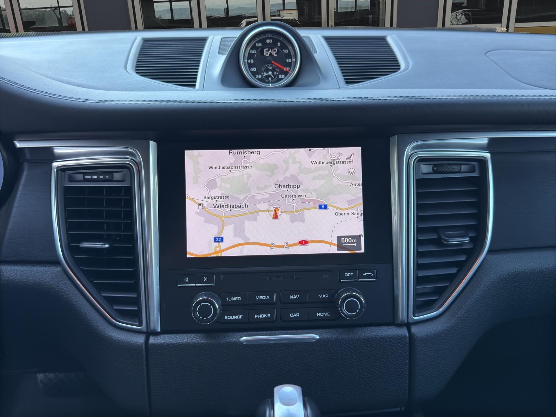 PORSCHE Macan 3.0 V6 GTS-image-14