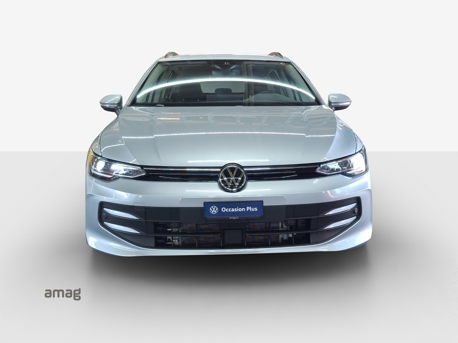 VW Golf Variant 1.5 eTSI mHEV Life DSG-image-5