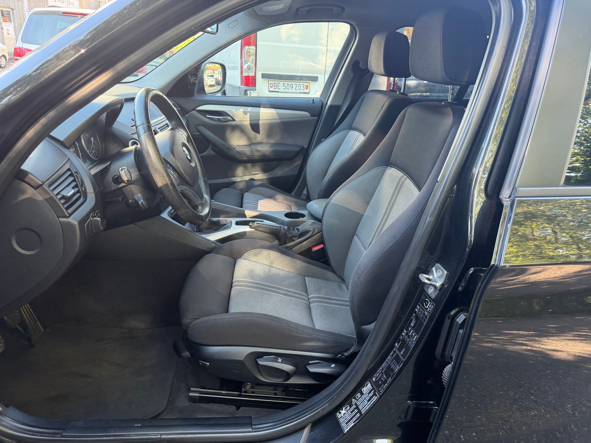 BMW X1 xDrive 18d ** Klima-auto ** Xenon ** Parksensor H ** Tempomat ** Ab MFK 23.04.2025 **-image-6