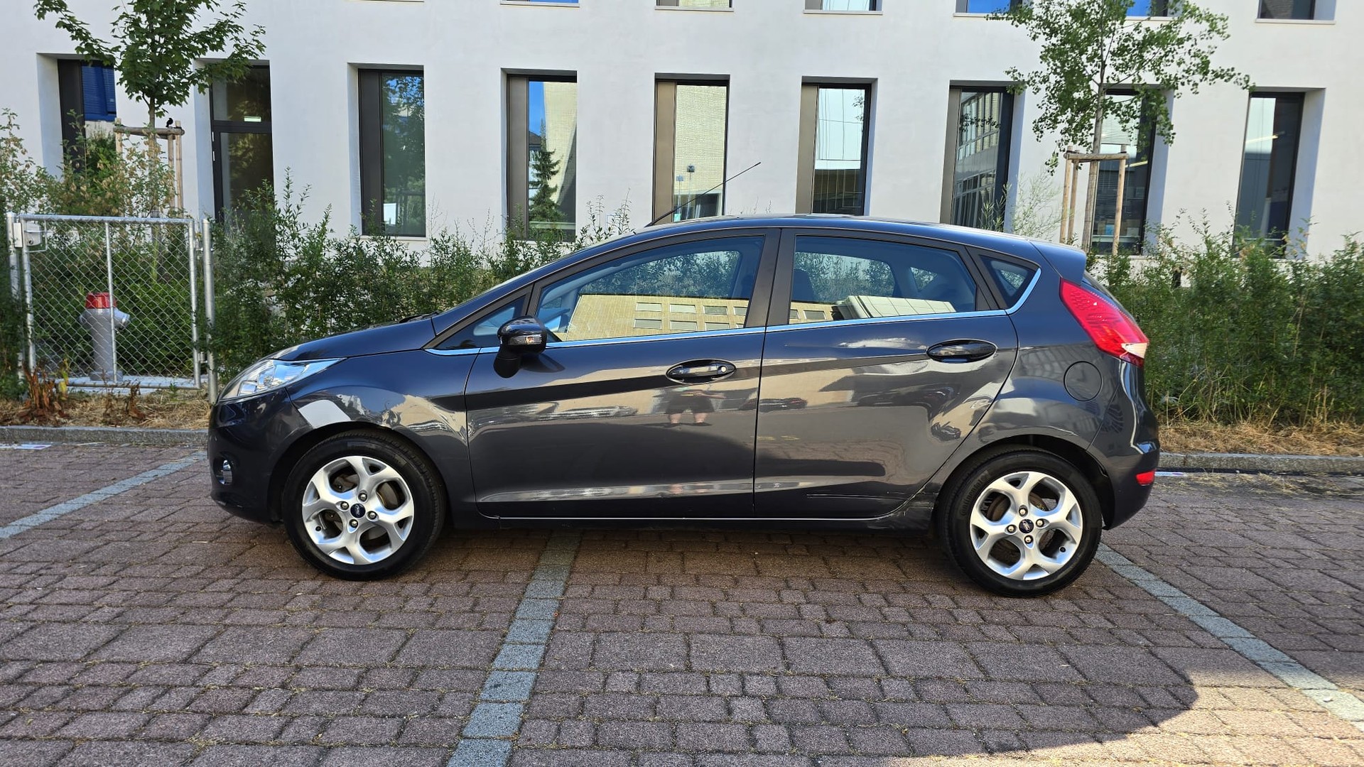 FORD Fiesta 1.4 16V Titanium Automatic |Frisch ab MFK |Ab Service |-image-4