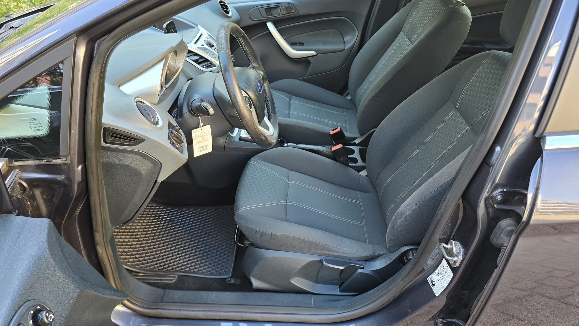 FORD Fiesta 1.4 16V Titanium Automatic |Frisch ab MFK |Ab Service |-image-9