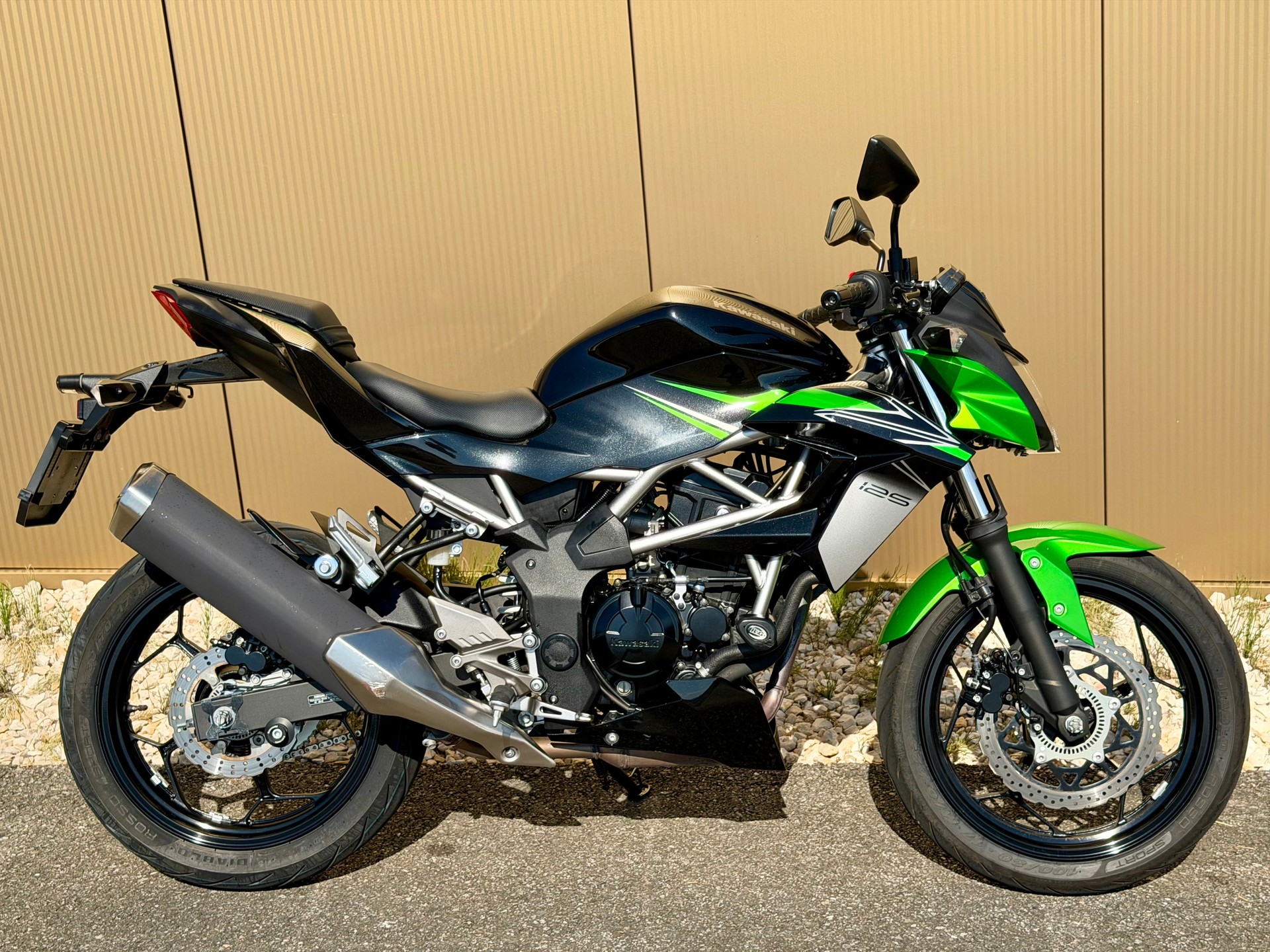 KAWASAKI Z 125-showroom-element-3