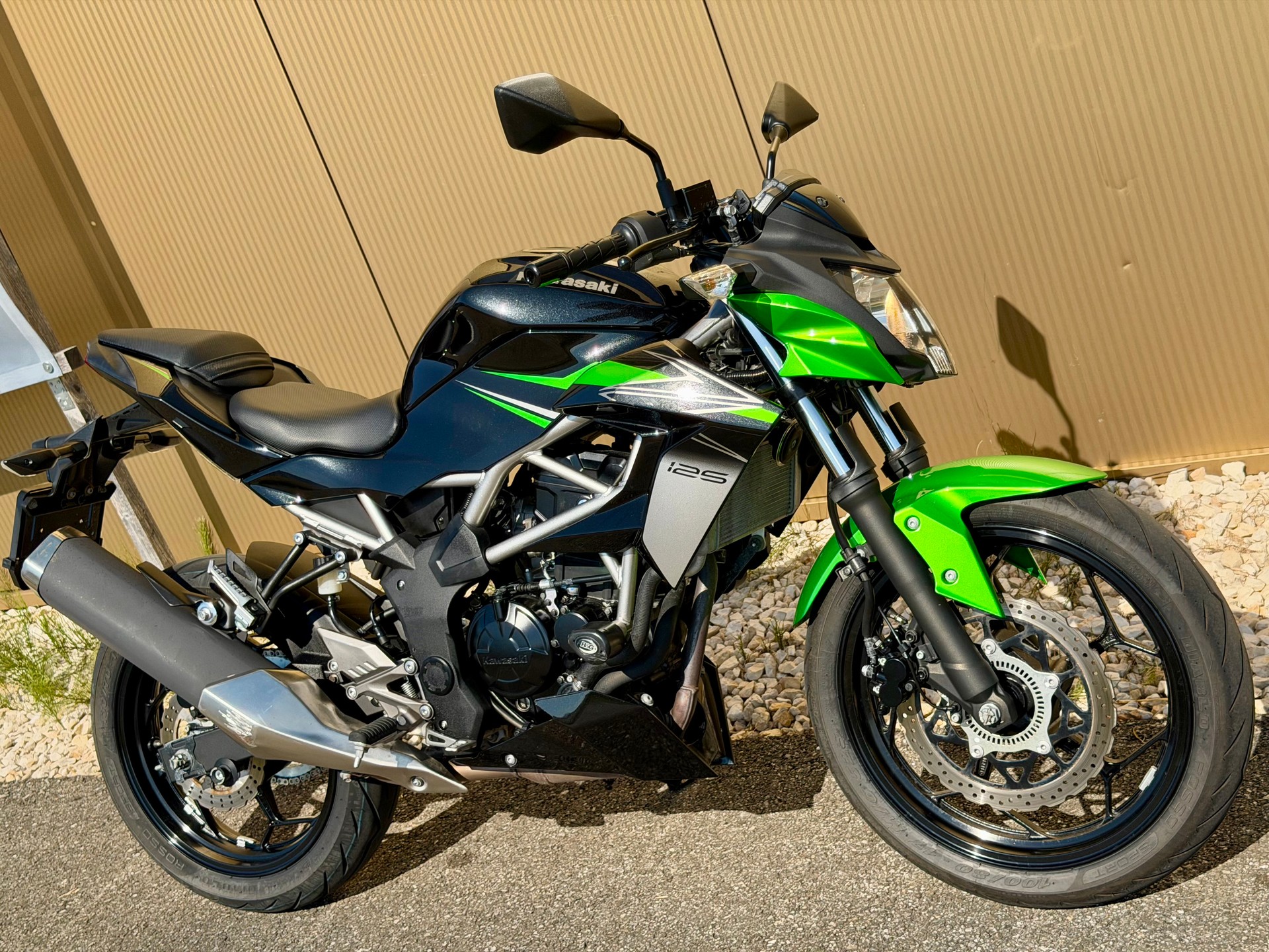 KAWASAKI Z 125-showroom-element-2