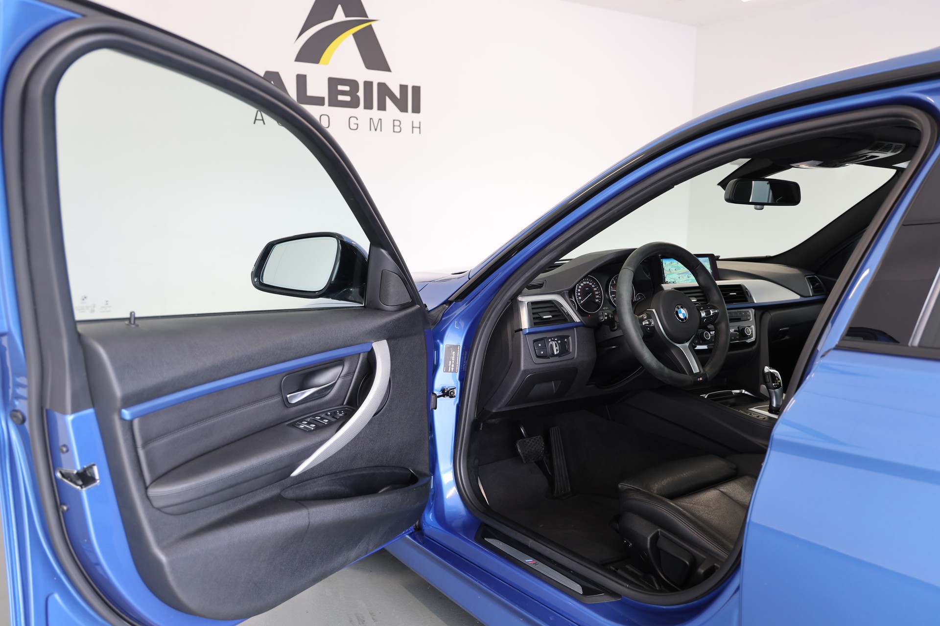 BMW 330d xDrive M Sport Steptronic-image-4