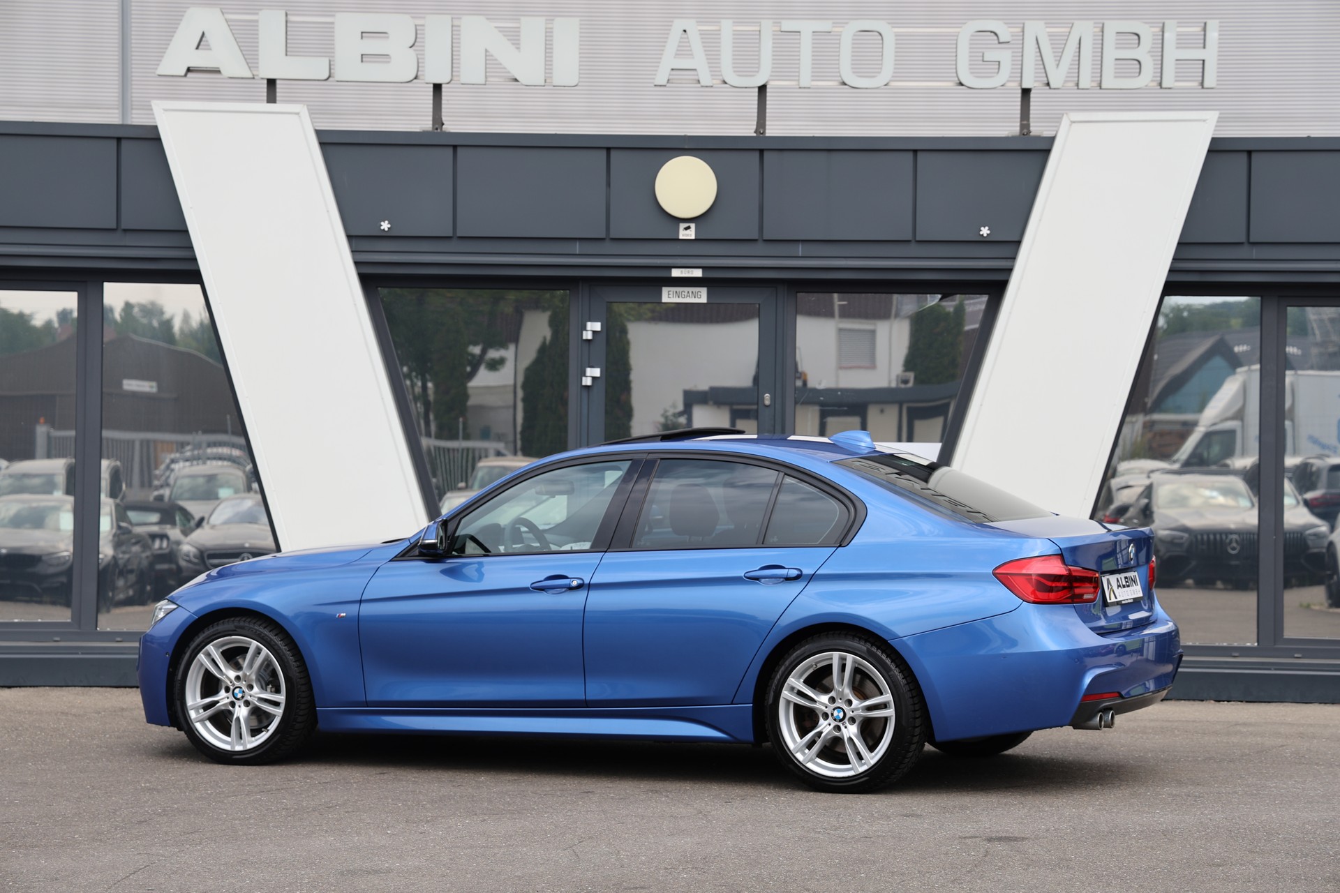 BMW 330d xDrive M Sport Steptronic-image-3