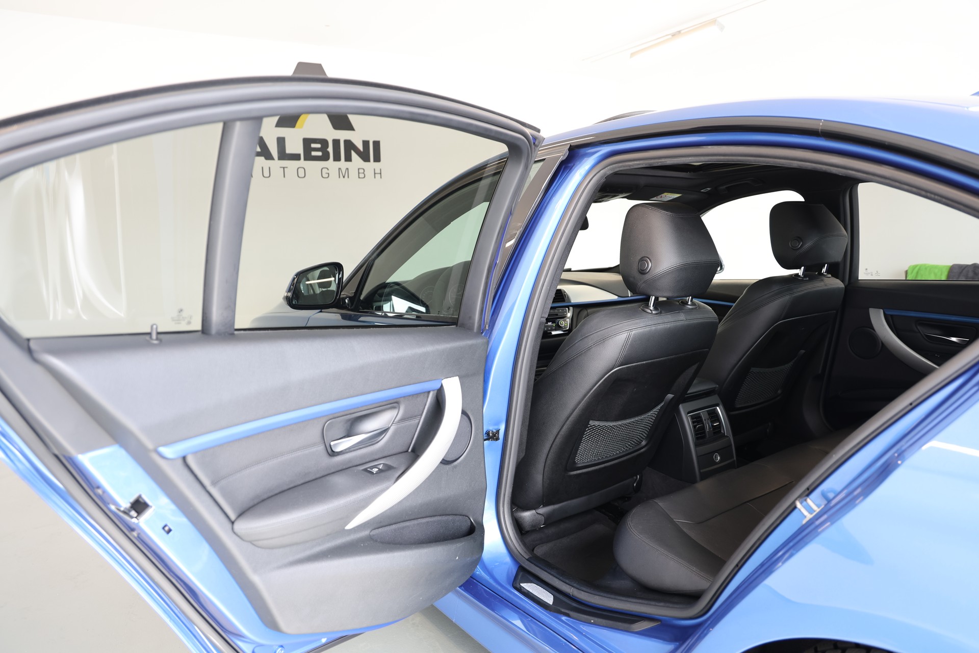 BMW 330d xDrive M Sport Steptronic-image-13