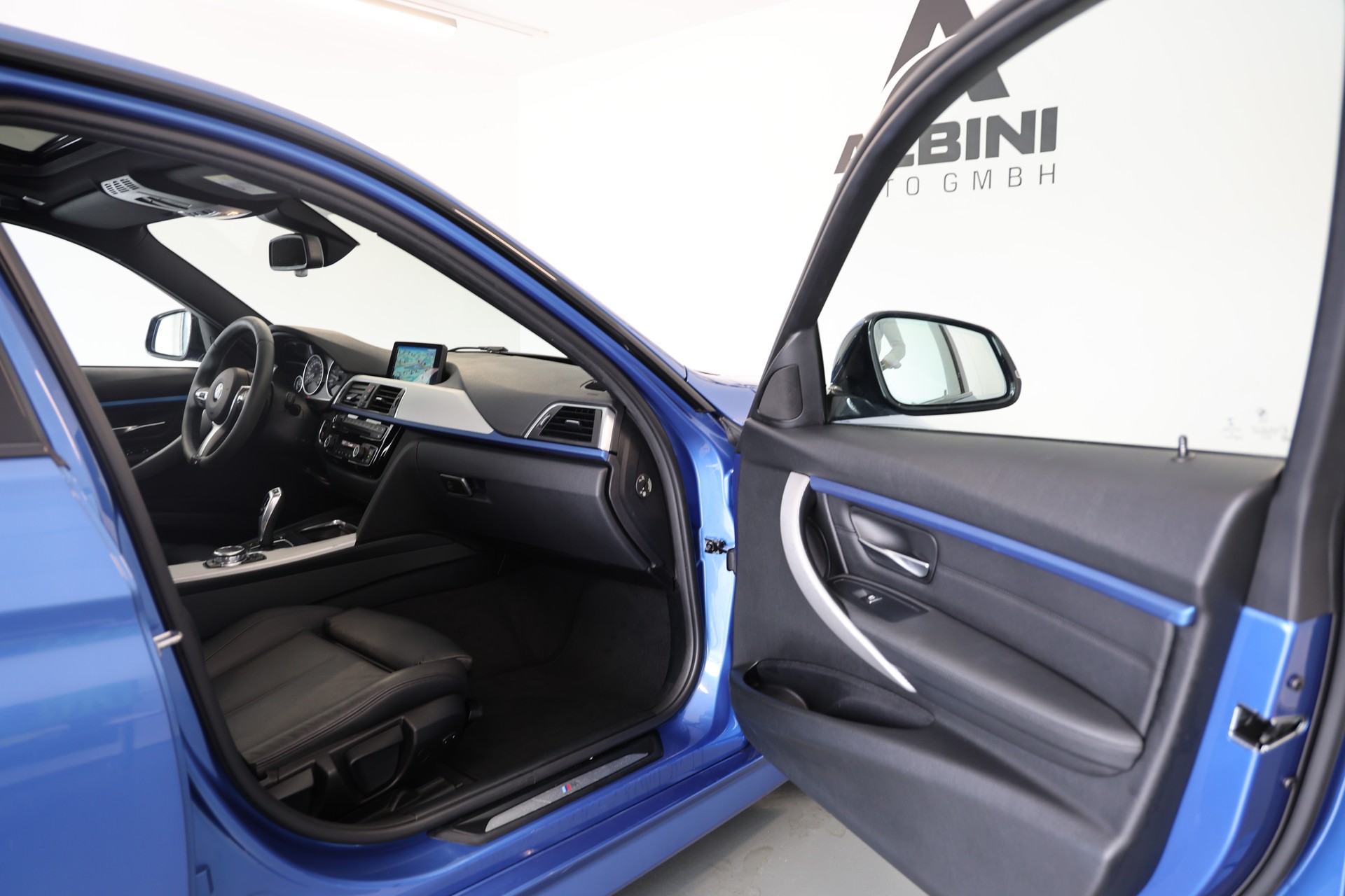 BMW 330d xDrive M Sport Steptronic-image-10