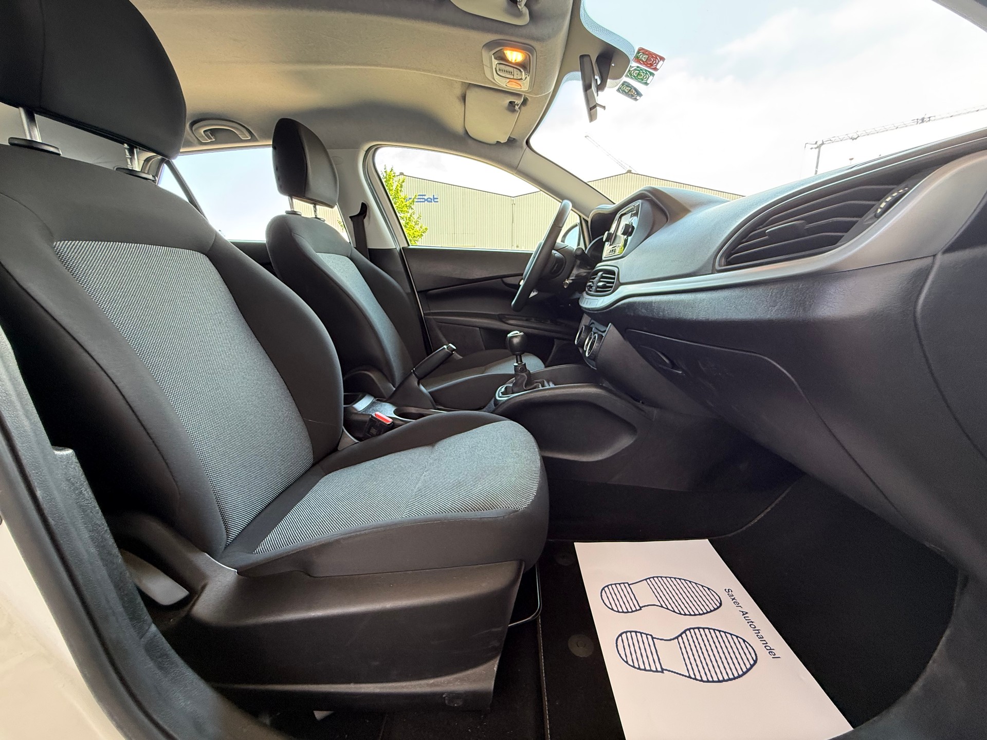 FIAT Tipo 1.4T Station Wagon Street-image-7