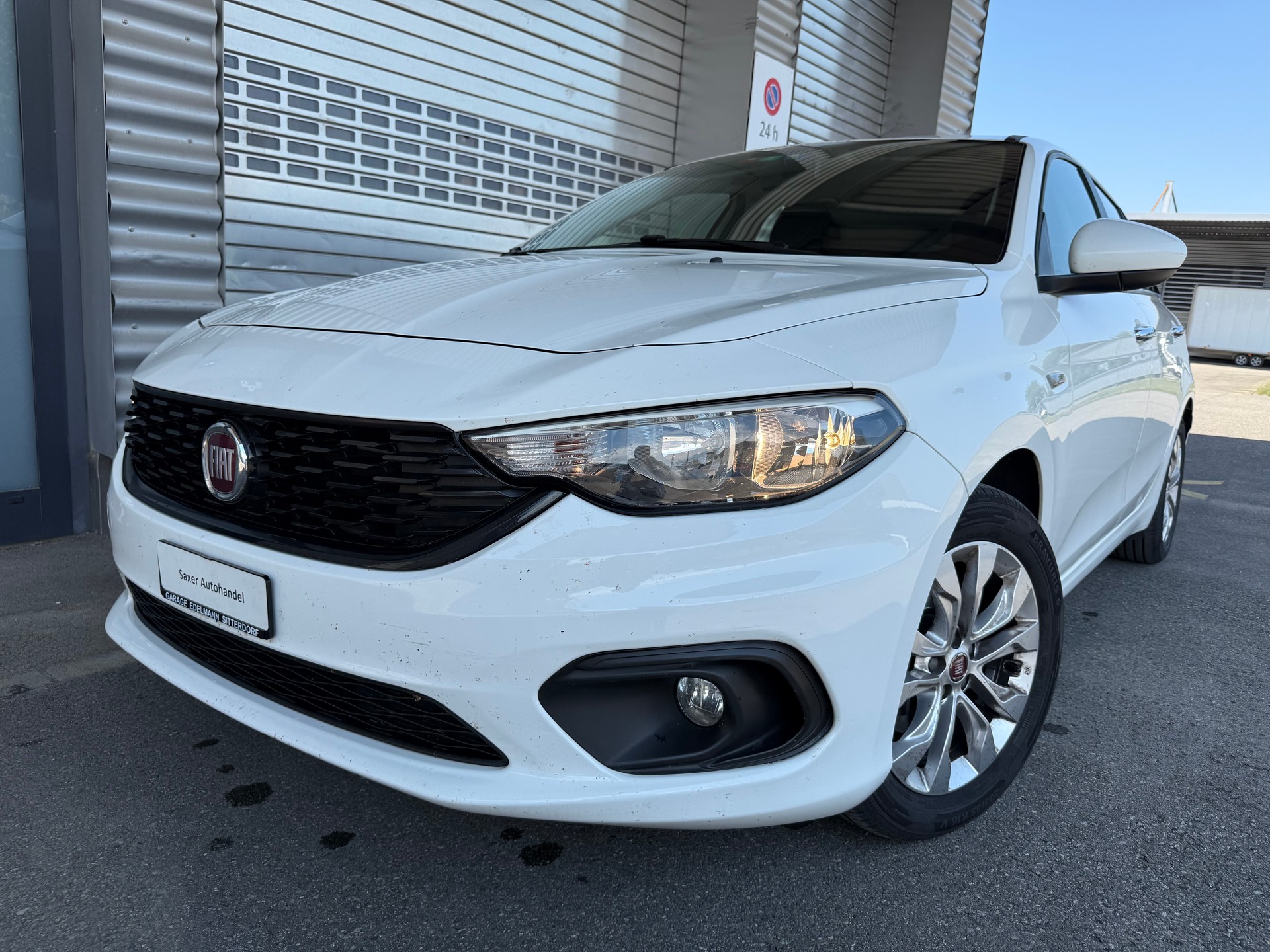FIAT Tipo 1.4T Station Wagon Street-image-1