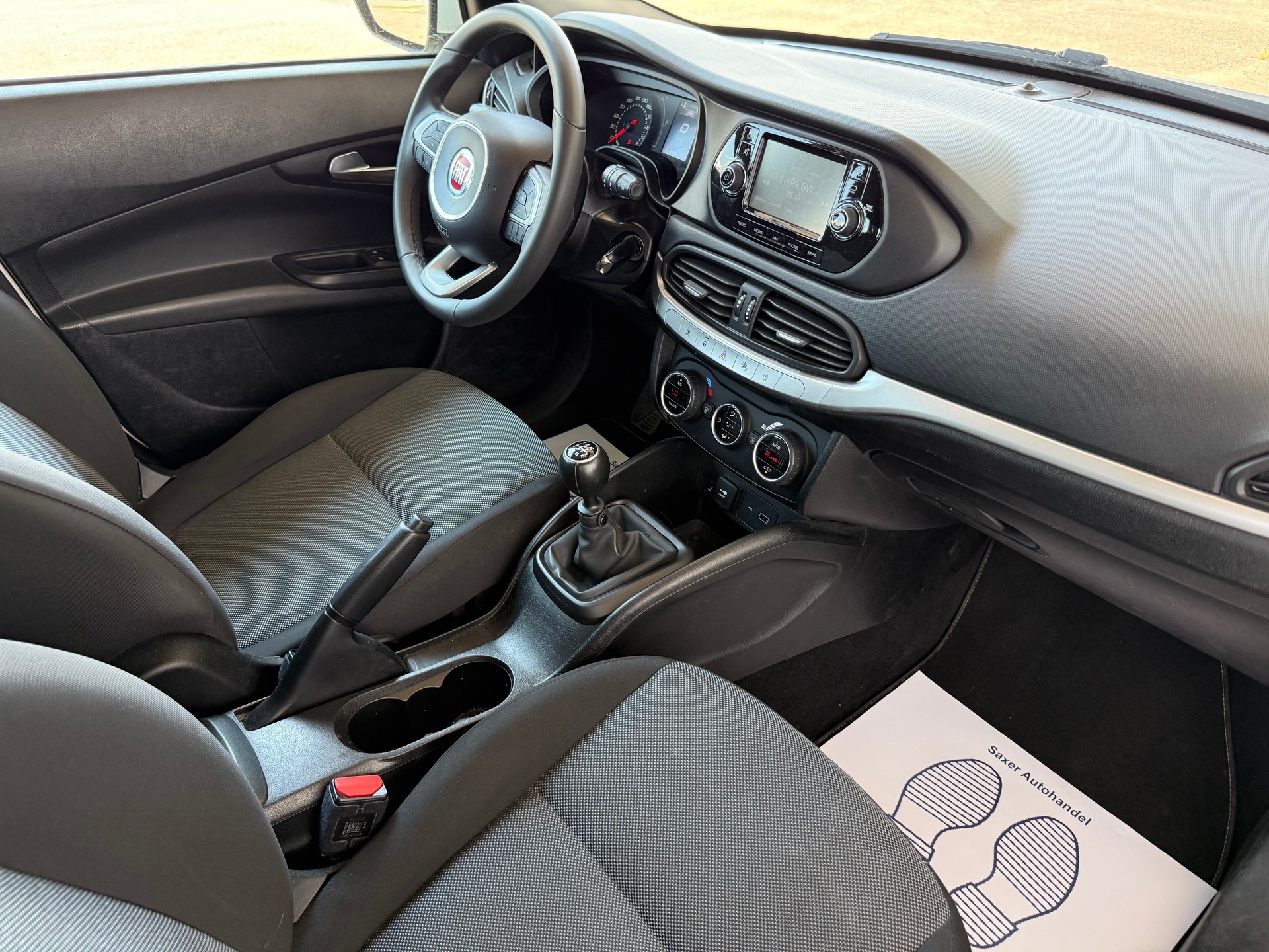 FIAT Tipo 1.4T Station Wagon Street-image-8