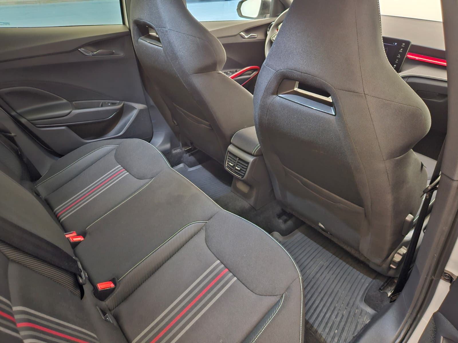 SKODA Fabia 1.0 TSI Monte Carlo DSG-image-13