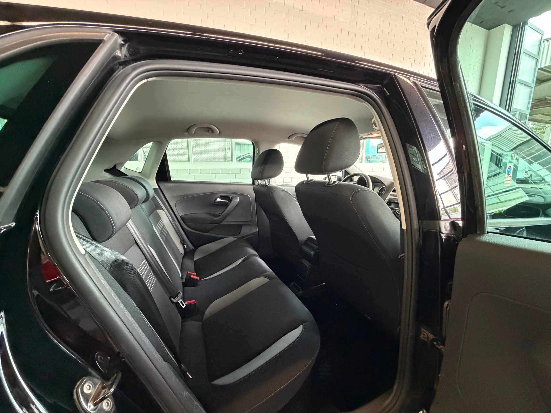 VW Polo 1.2 TSI Trendline-image-12