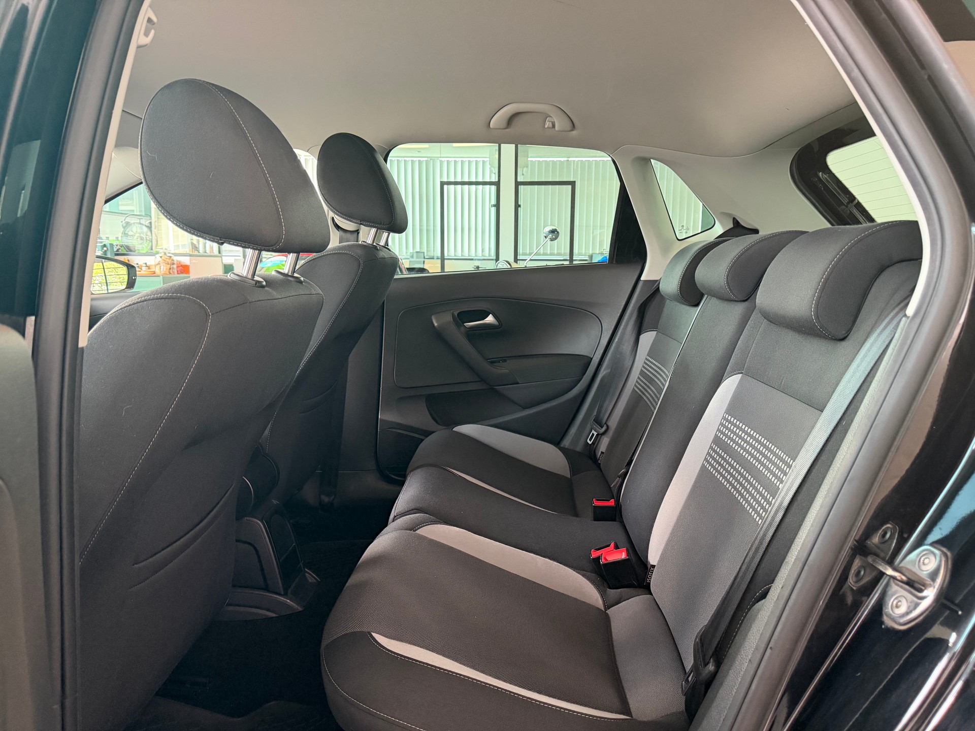 VW Polo 1.2 TSI Trendline-image-11