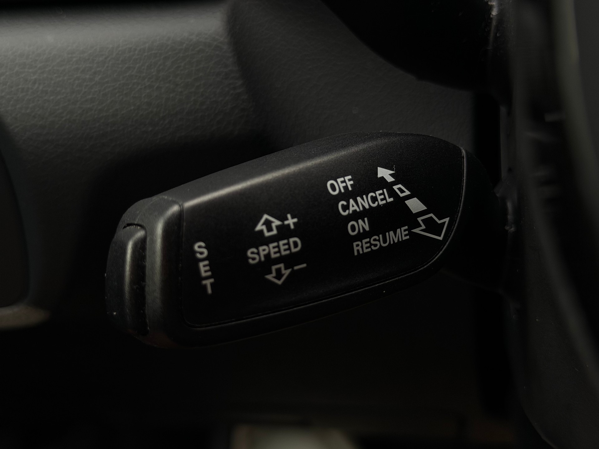 AUDI Q3 2.0 TFSI sport quattro S-tronic-image-21