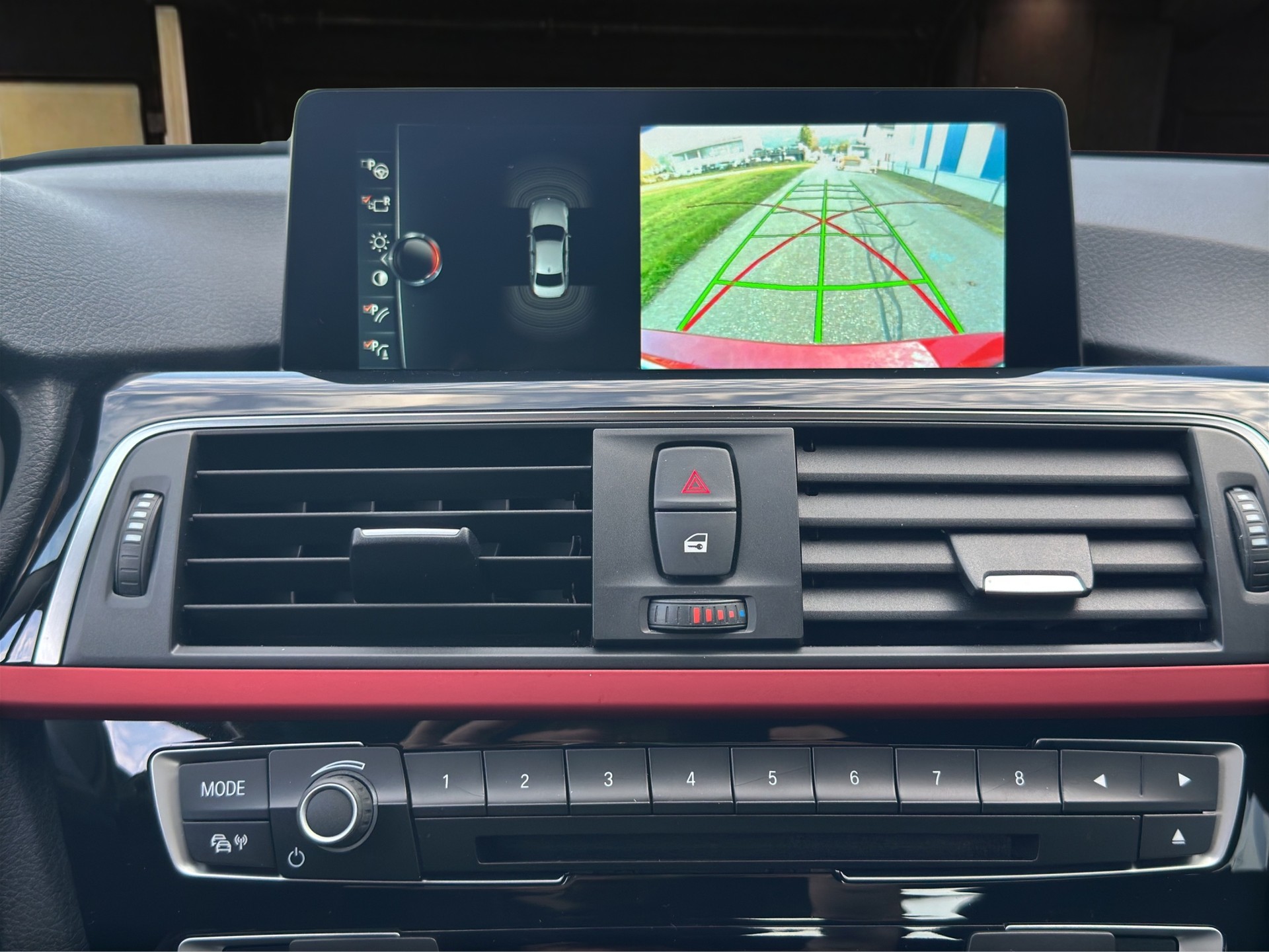 BMW 330e iPerformance Sport Line Steptronic-image-15
