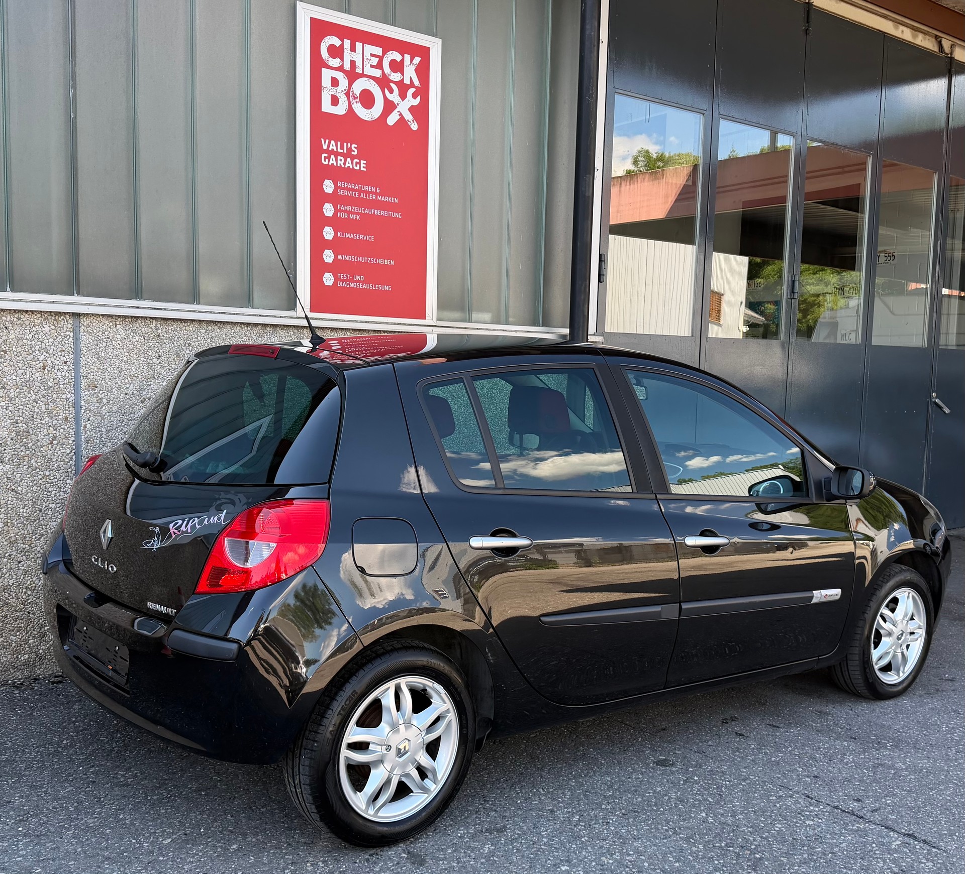RENAULT Clio 1.2 16V Turbo Rip Curl-image-5