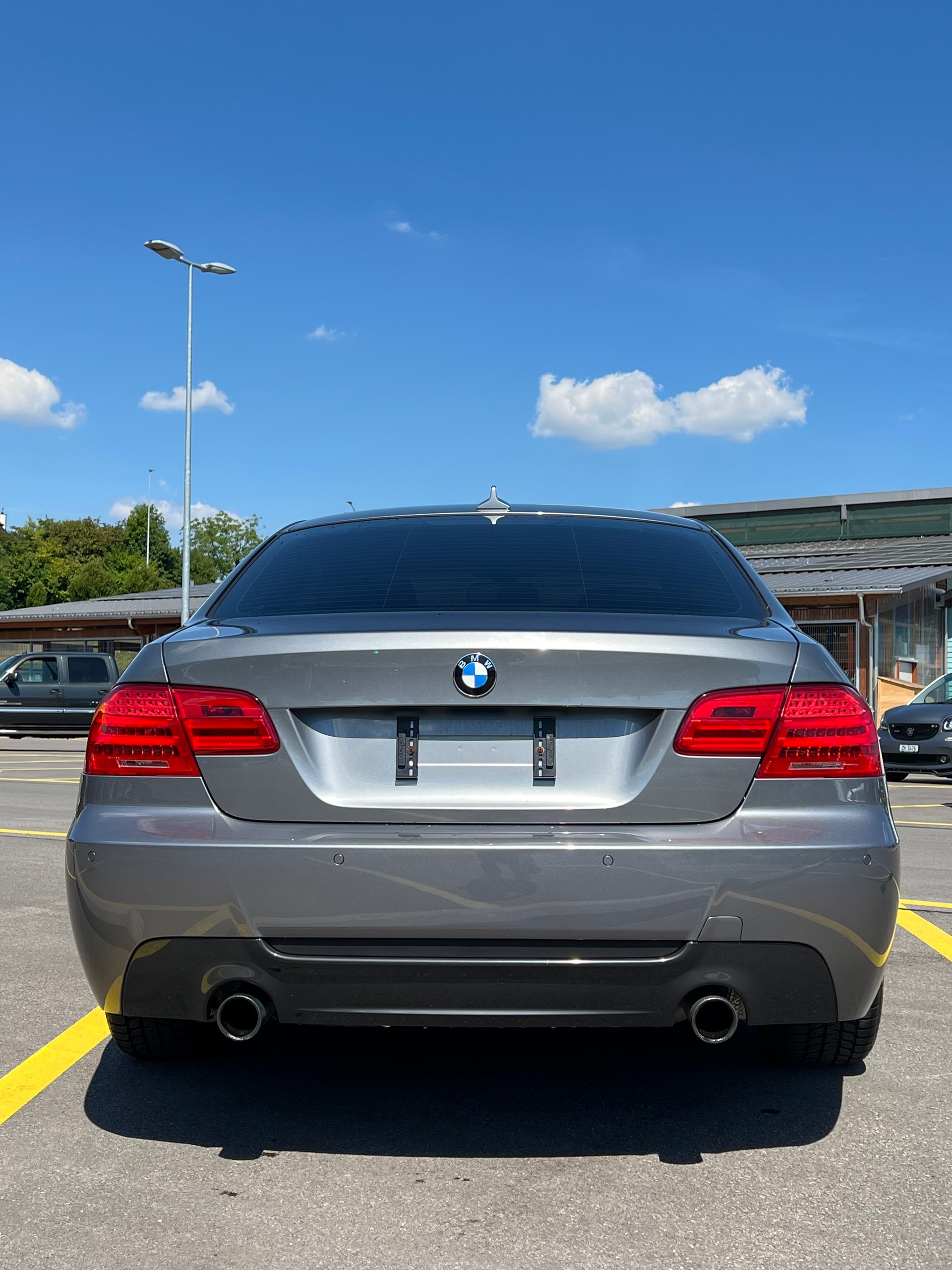 BMW 335i xDrive M-Paket Coupé-image-4